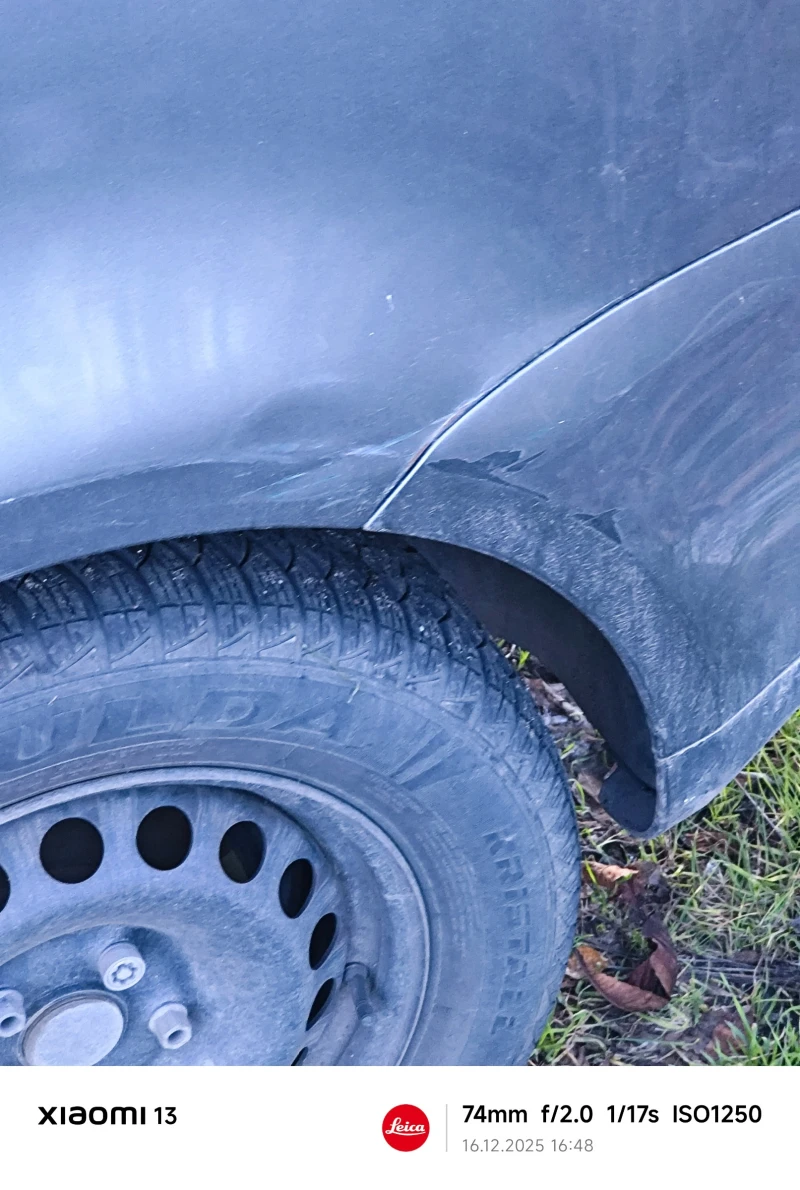 VW Touran 2.0 FSI, снимка 6 - Автомобили и джипове - 52816326