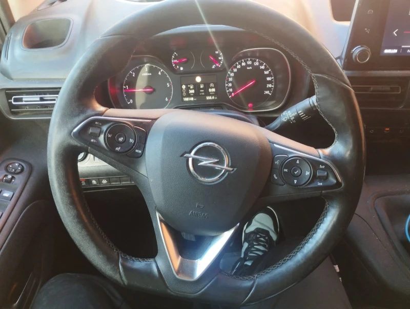 Opel Combo 1.5 Life 4+ 1, снимка 8 - Автомобили и джипове - 53287127