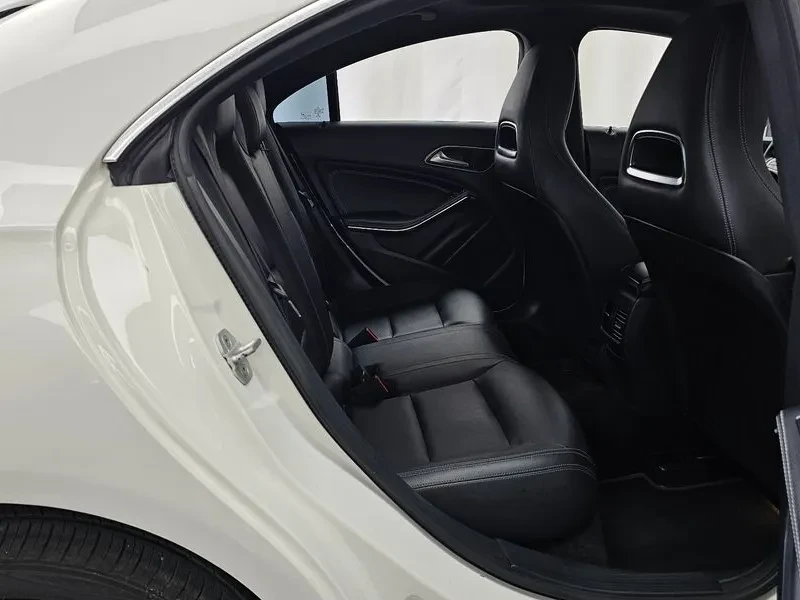 Mercedes-Benz CLA 250 САМО 30% АВАНС, снимка 12 - Автомобили и джипове - 55735089