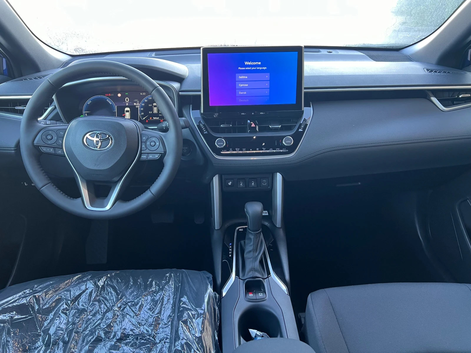 Toyota Corolla Cross 2.0 Hybrid Executive Plus AWD - изображение 9