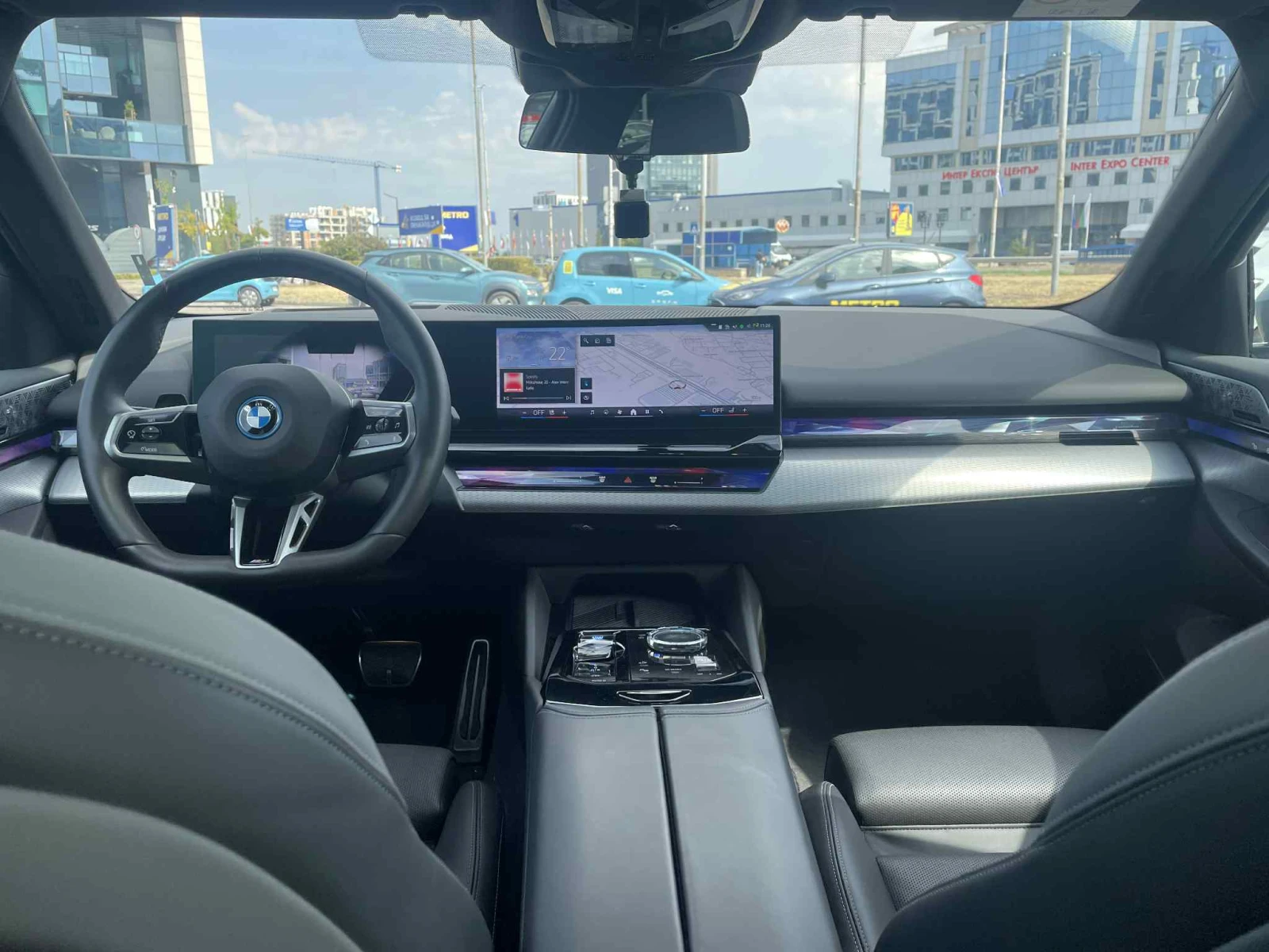 BMW i5 eDrive40 - изображение 10