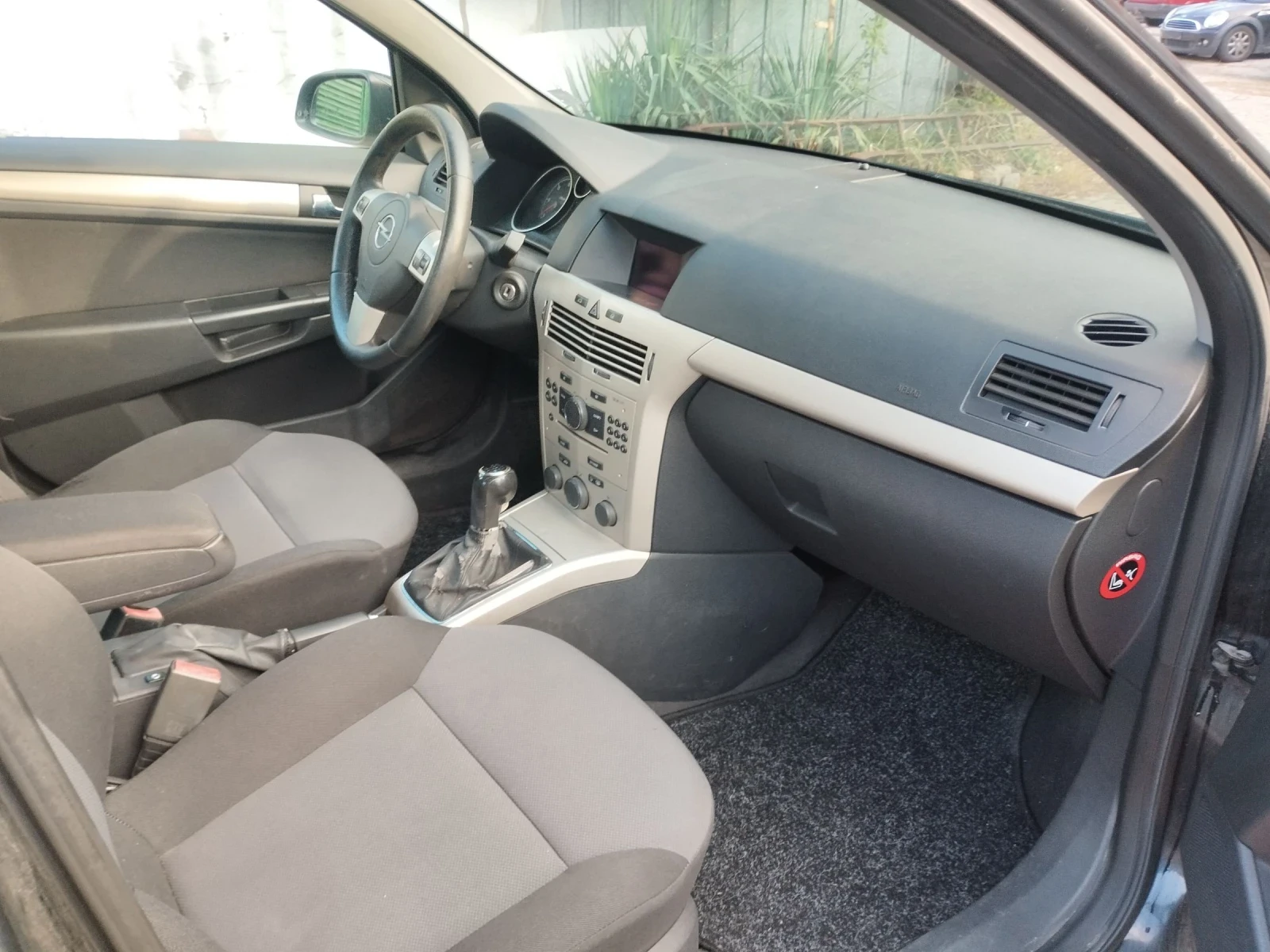 Opel Astra 1.7CDTI 101kc - изображение 9