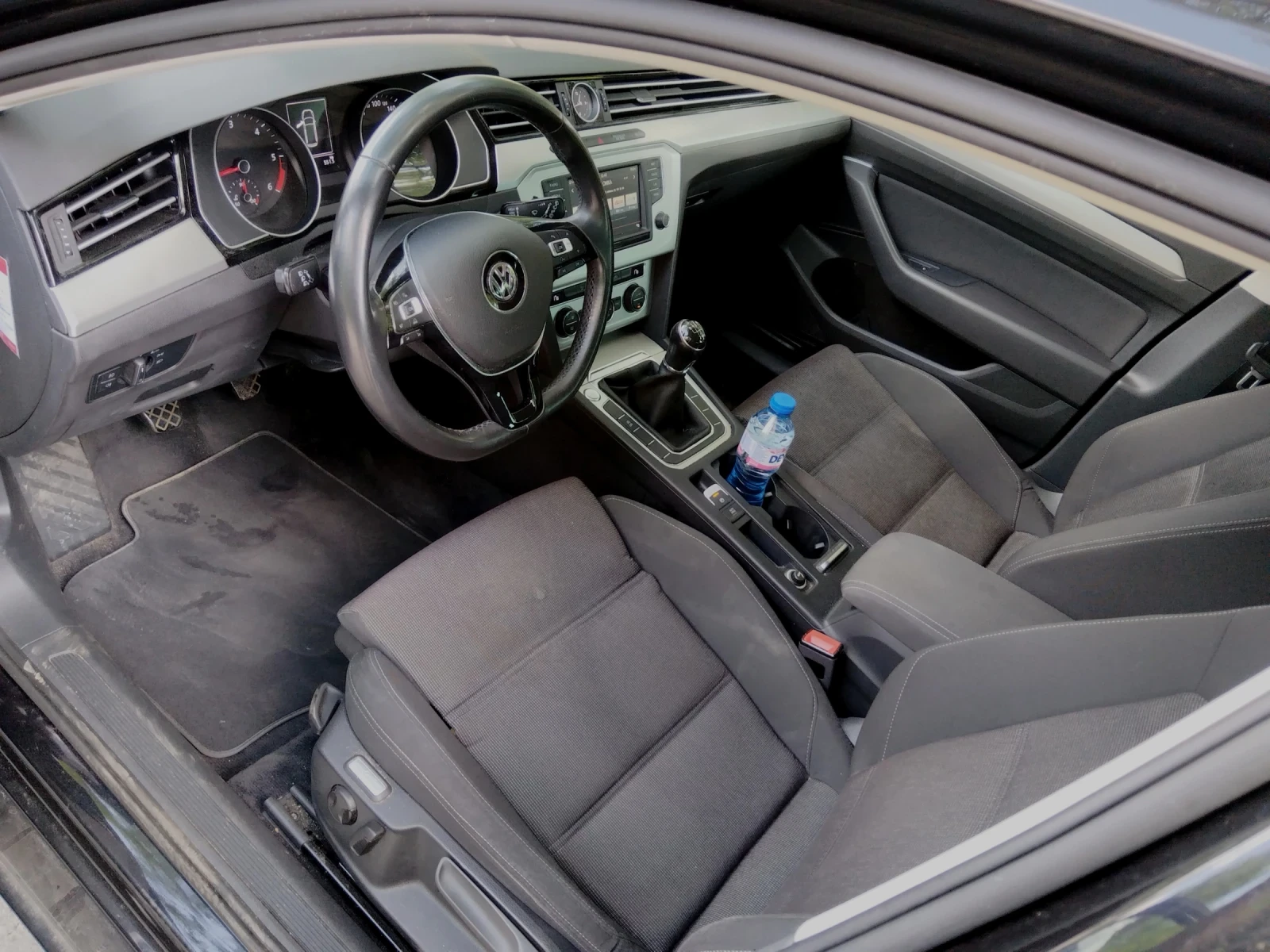 VW Passat 1.6 tdi - изображение 9