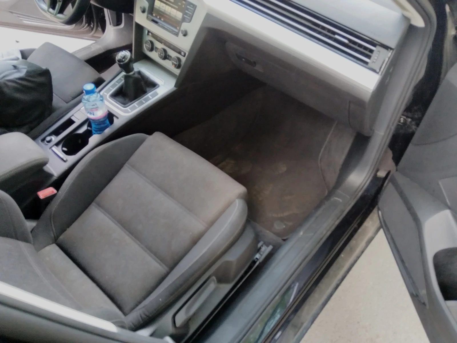 VW Passat 1.6 tdi - изображение 10