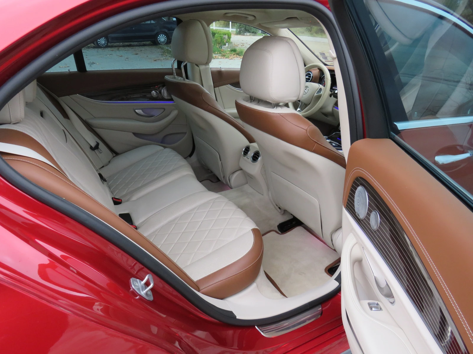 Mercedes-Benz E 300 * FUL PACK 6.3AMG FACELIFT DESIGNO KEYLESS 9G PANO | Mobile.bg   11