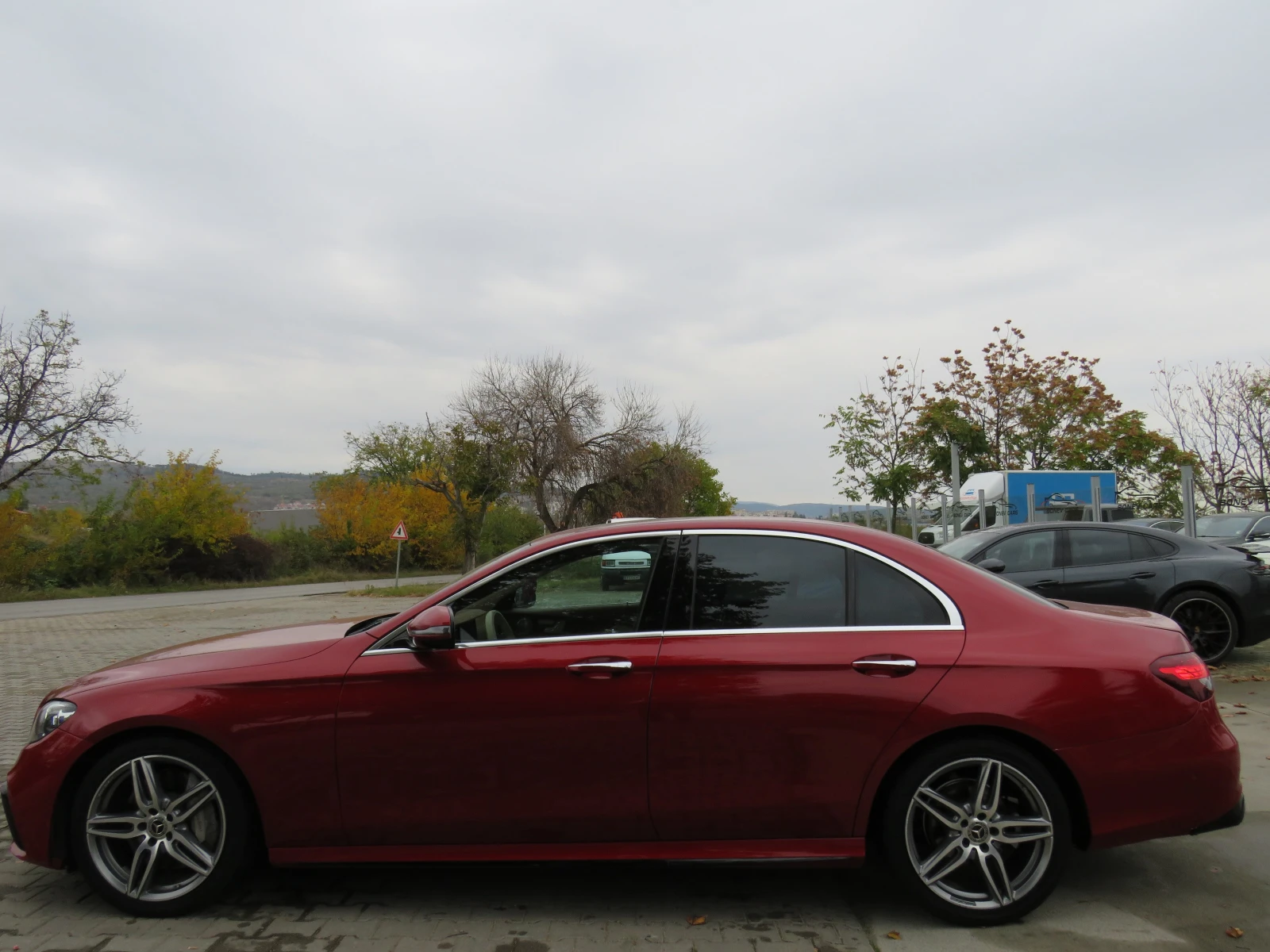 Mercedes-Benz E 300 * FUL PACK 6.3AMG FACELIFT DESIGNO KEYLESS 9G PANO | Mobile.bg   8