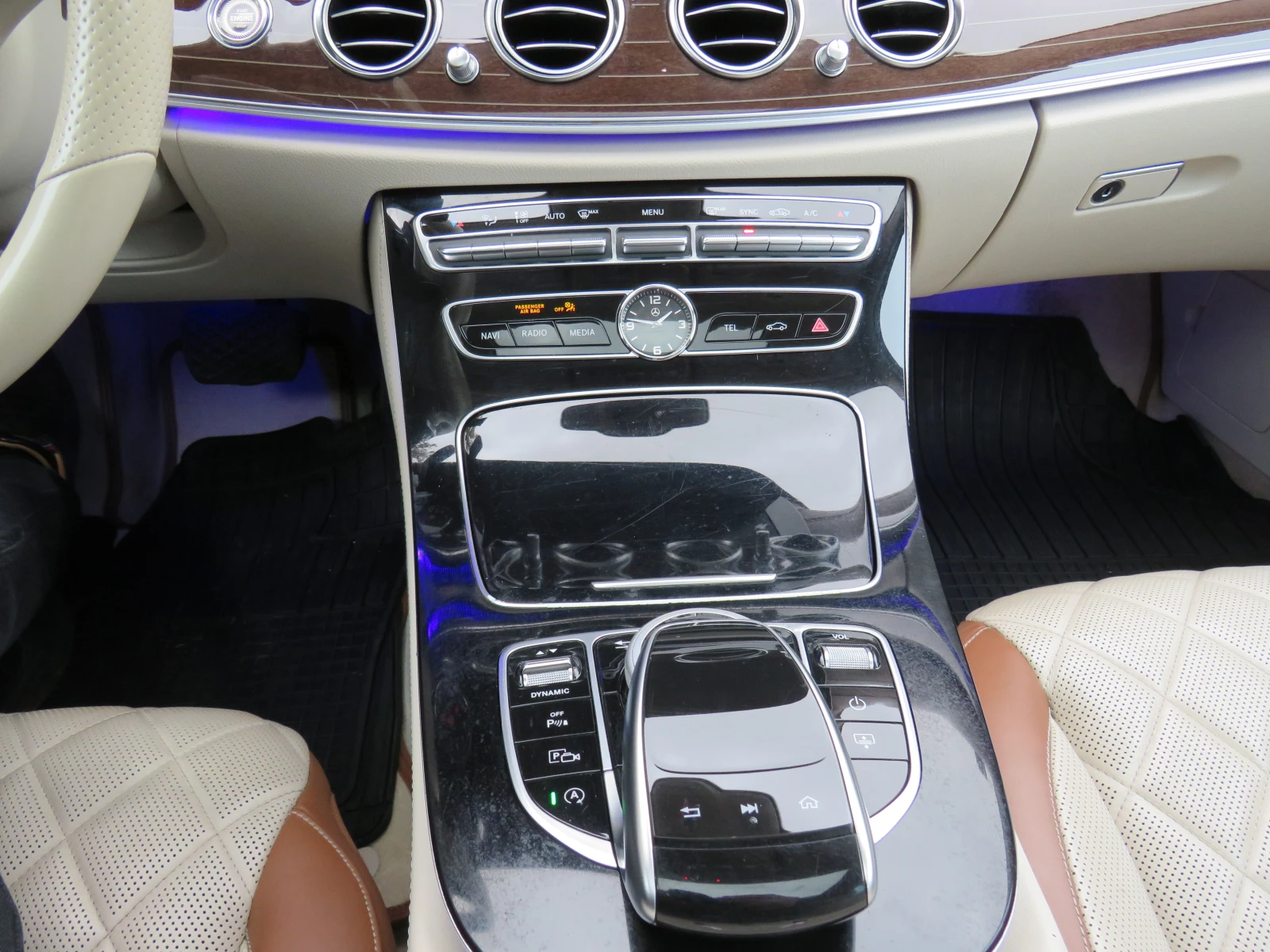 Mercedes-Benz E 300 * FUL PACK 6.3AMG FACELIFT DESIGNO KEYLESS 9G PANO | Mobile.bg   16