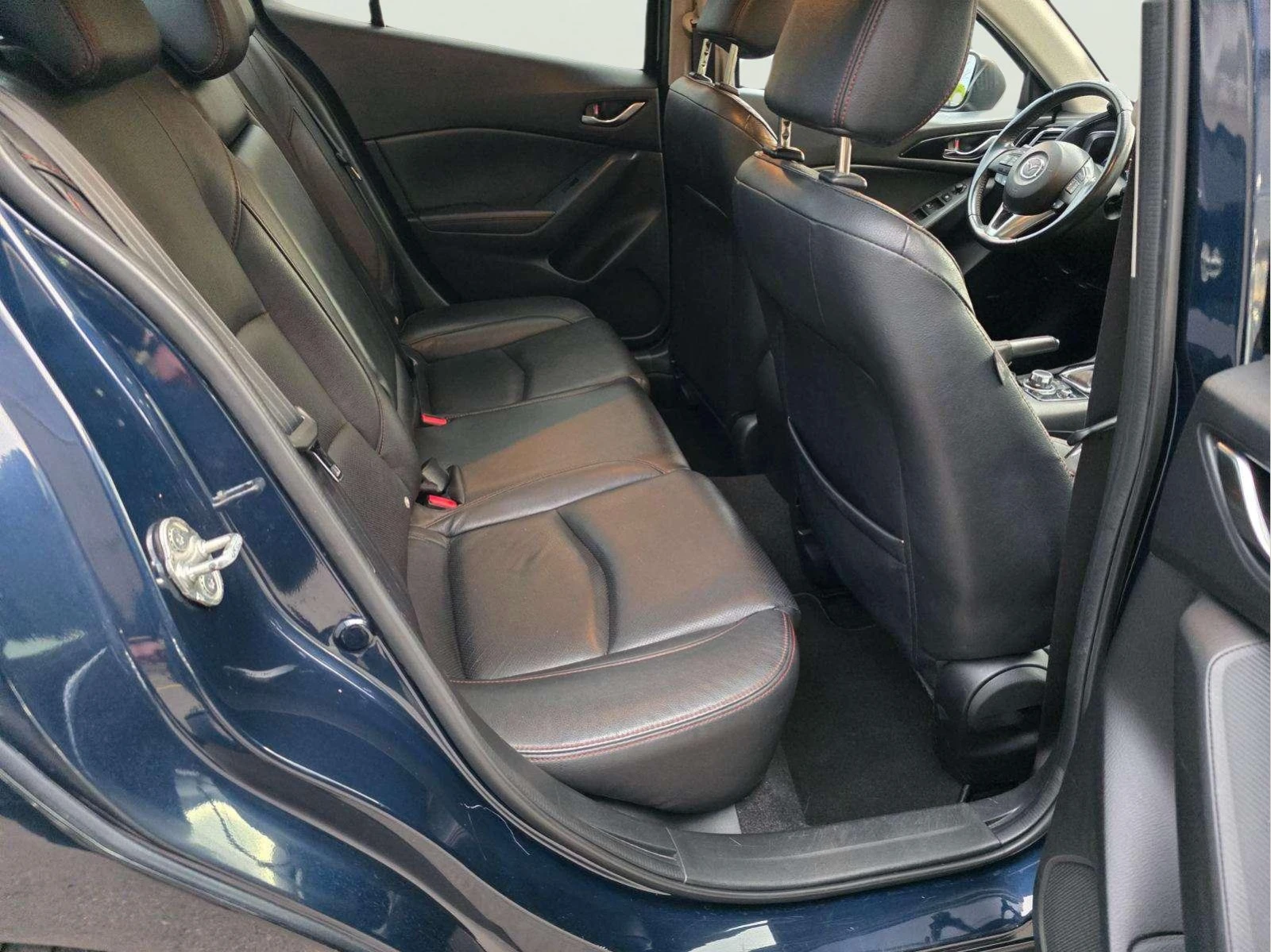 Mazda 3 2.0 | Mobile.bg � ����������� 10