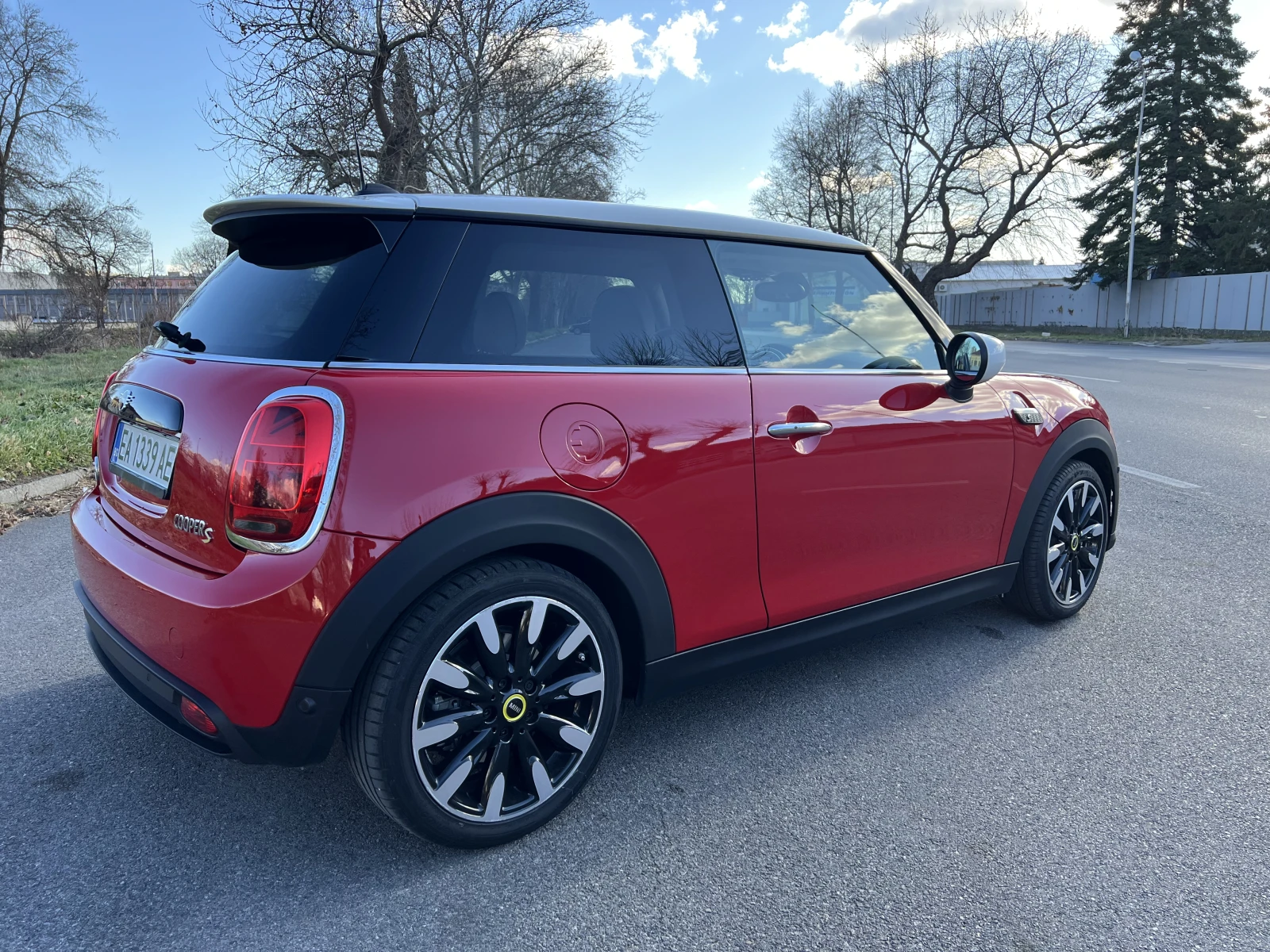 Mini Cooper s SE Facelift 14600 км - изображение 5