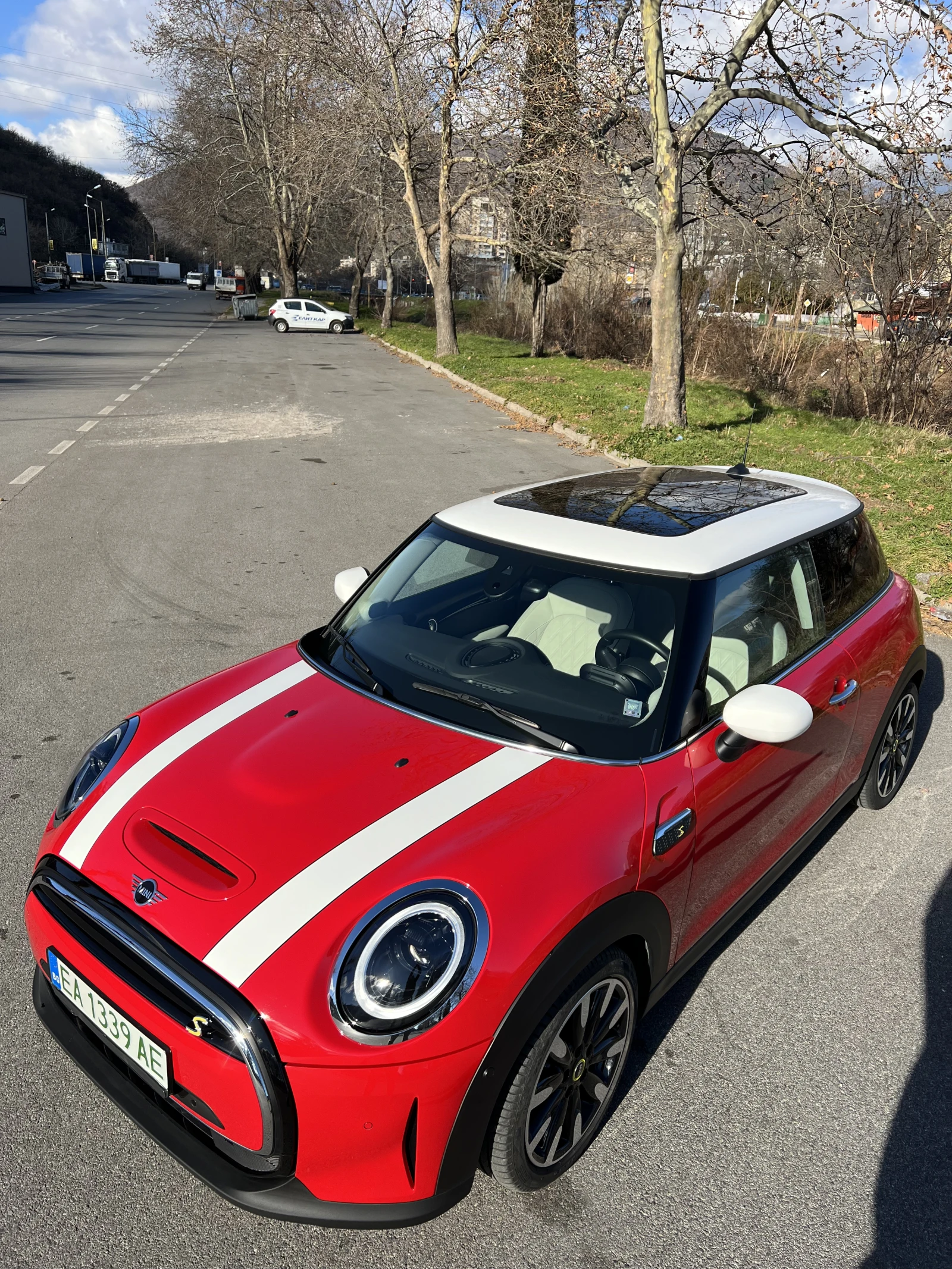 Mini Cooper s SE Facelift 14600 км - изображение 8