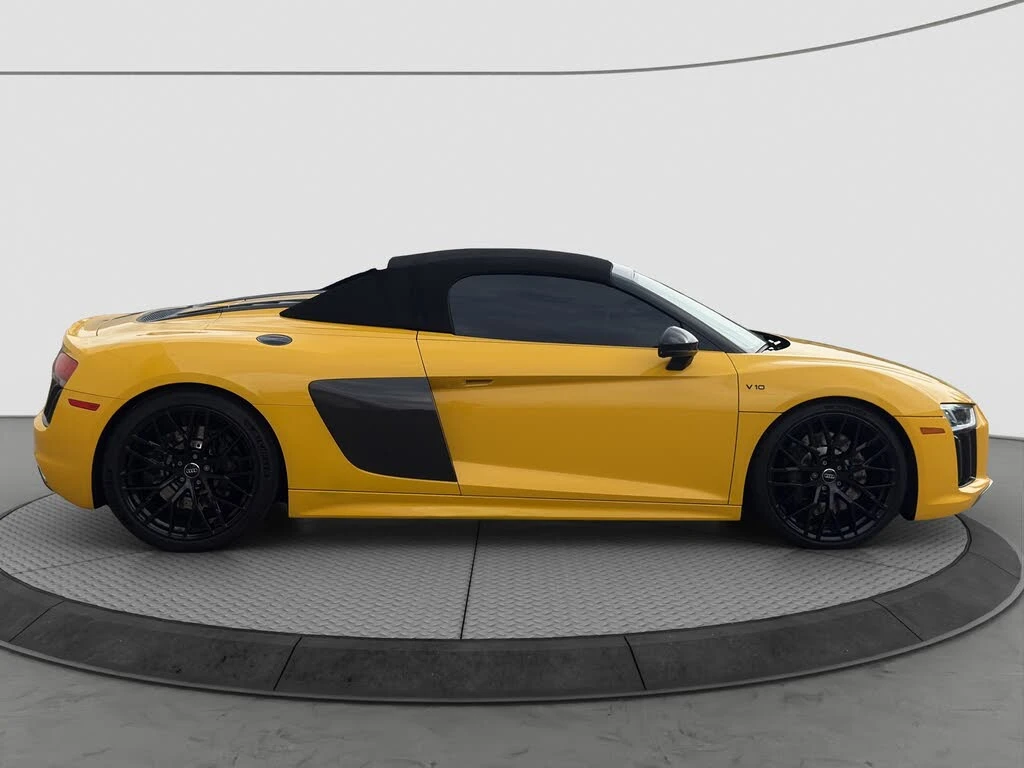 Audi R8 * Quattro* V10* Spyder* Автокредит(Цена до БГ) - изображение 6