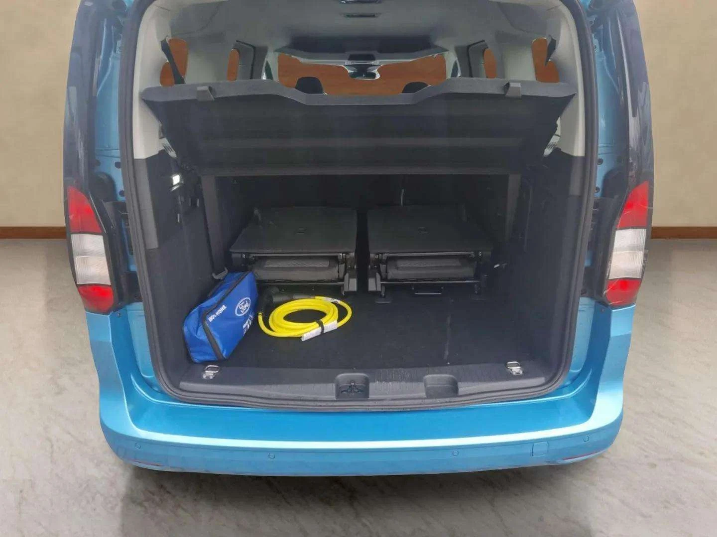 Ford Tourneo Connect 1.5 PHEV - изображение 9