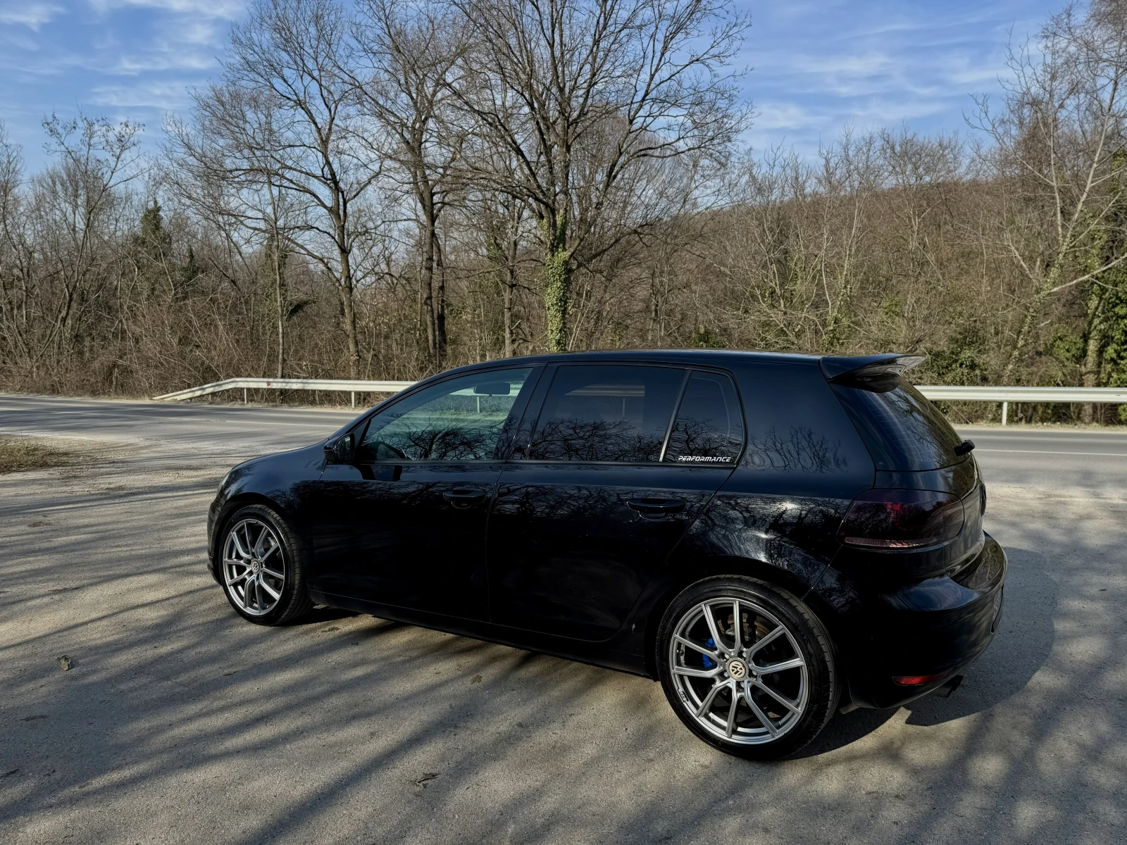 VW Golf 6 2.0TDI 140 Регистриран с каско! HIGHLINE , снимка 9 - Автомобили и джипове - 53726502