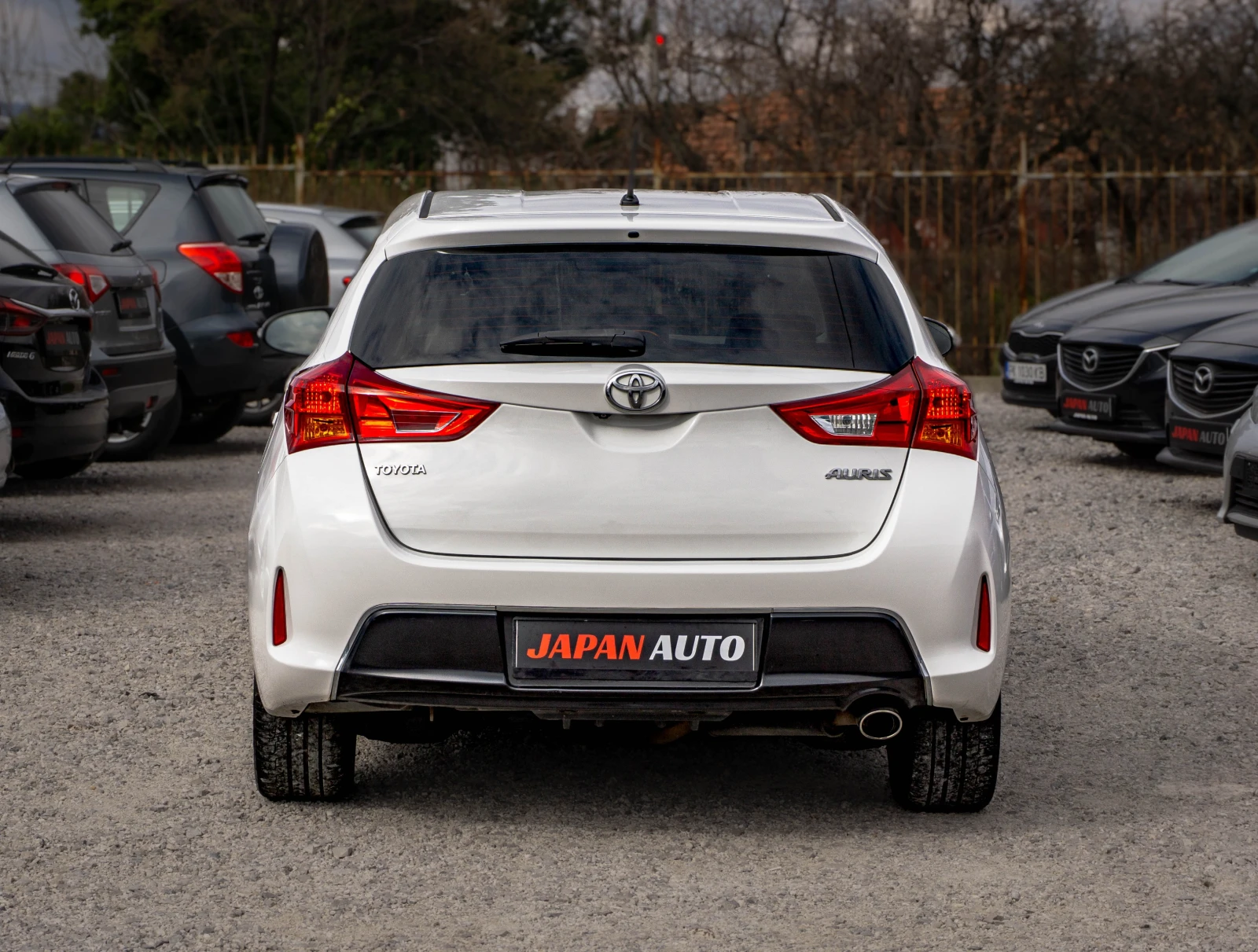 Toyota Auris 2.0 D-4D Бяла перла! ТОП! С ГАРАНЦИЯ!, снимка 5 - Автомобили и джипове - 53910751