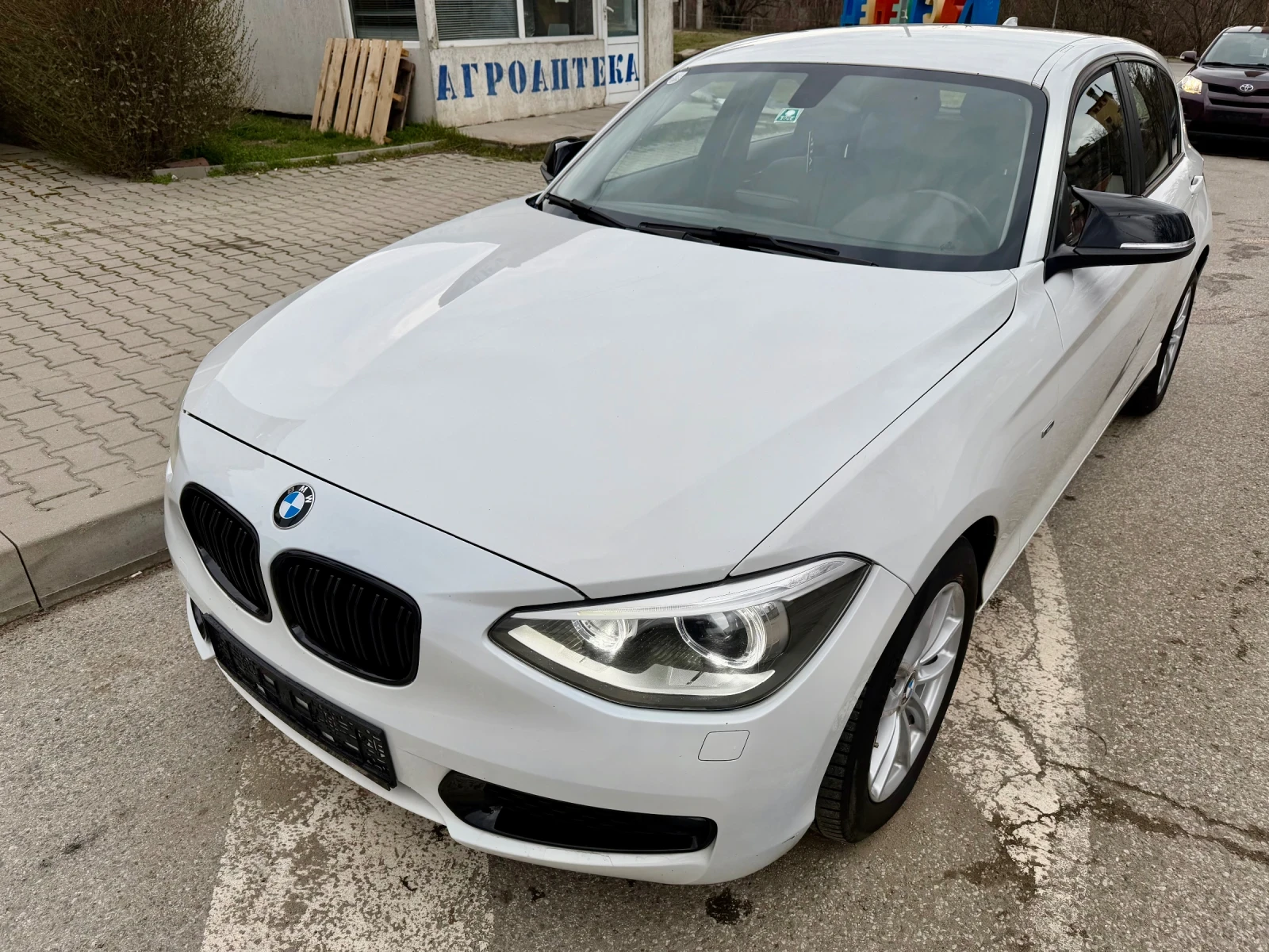 BMW 116 Sport Urban Edition, снимка 2 - Автомобили и джипове - 53952435