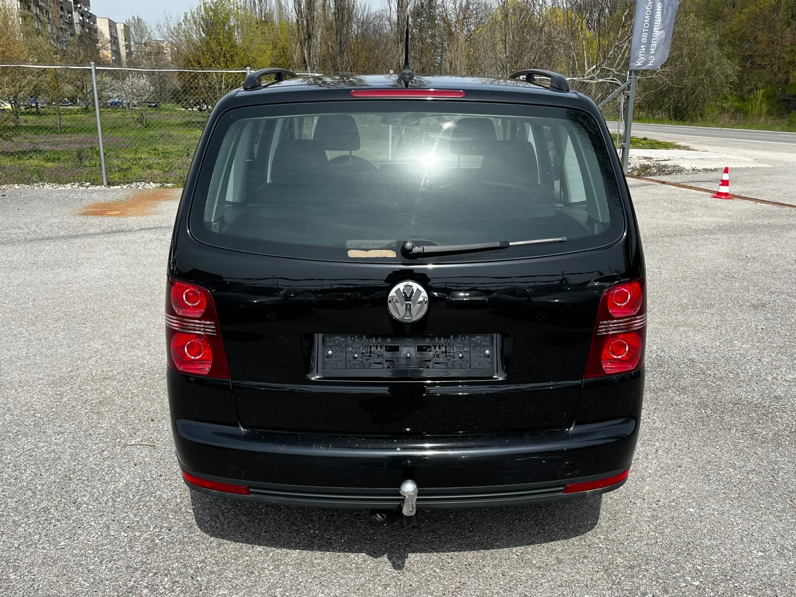 VW Touran Facelift 1.9TDI 105, снимка 4 - Автомобили и джипове - 54194364