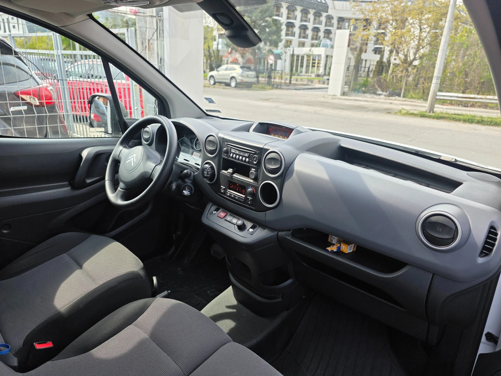 Citroen Berlingo 22.5  55000 хил.кил , снимка 15 - Автомобили и джипове - 54359406