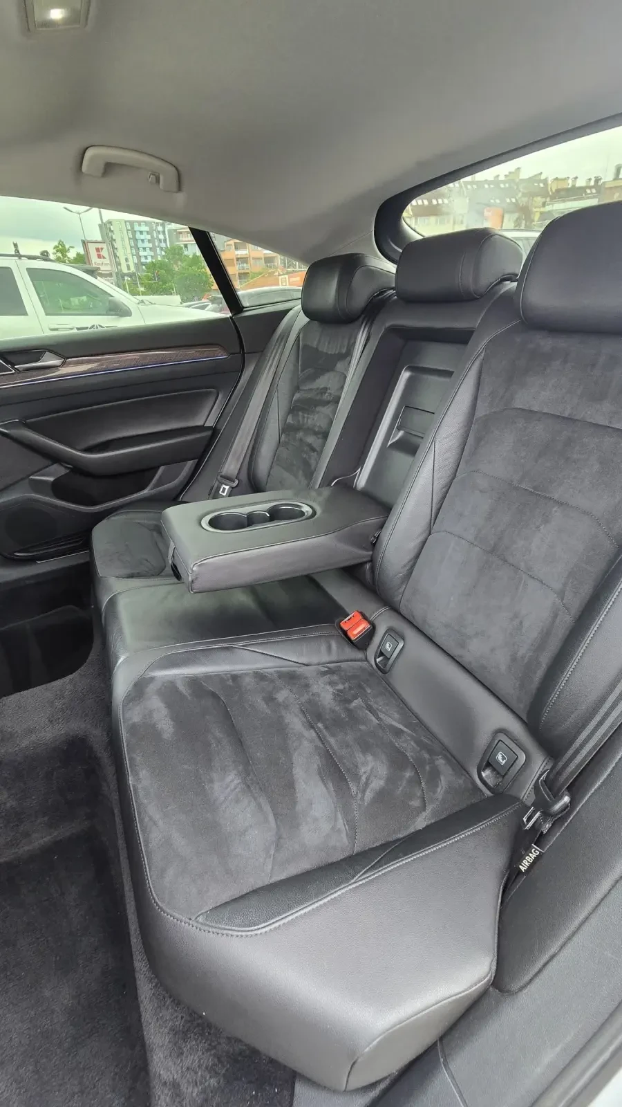 VW Arteon 2.0 TDI BiTurbo 4motion, снимка 10 - Автомобили и джипове - 54613419