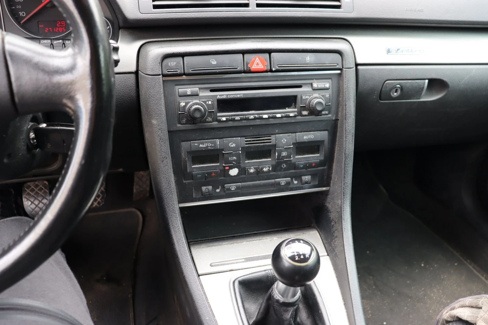 Audi A4 1.8Т, снимка 9 - Автомобили и джипове - 54680113