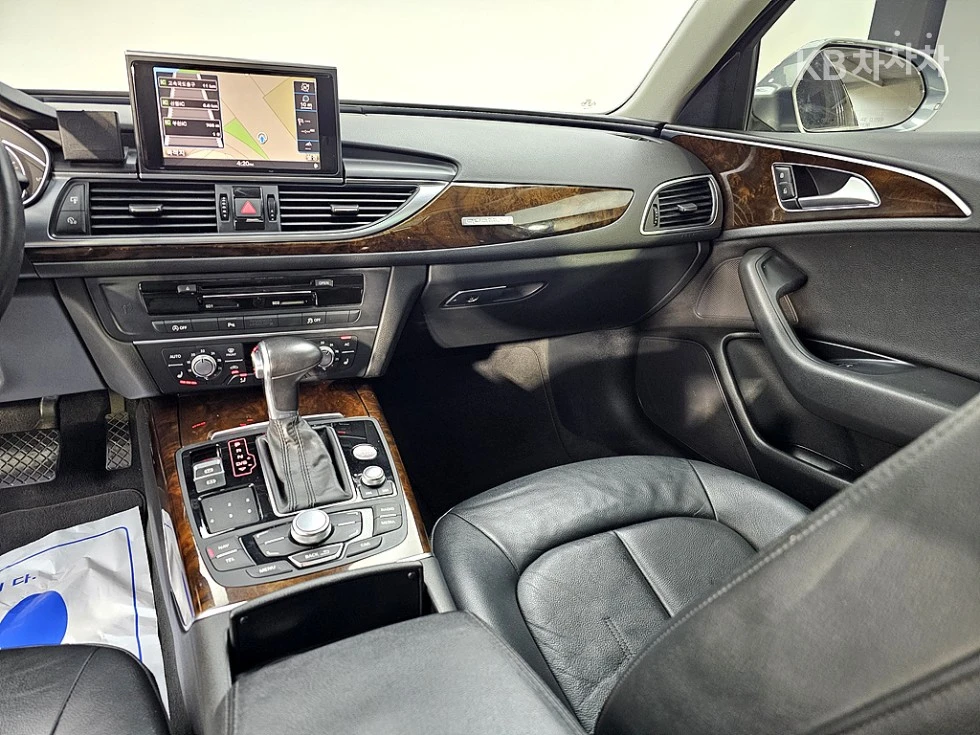 Audi A6 3.0 TDI Quattro, снимка 10 - Автомобили и джипове - 54749569