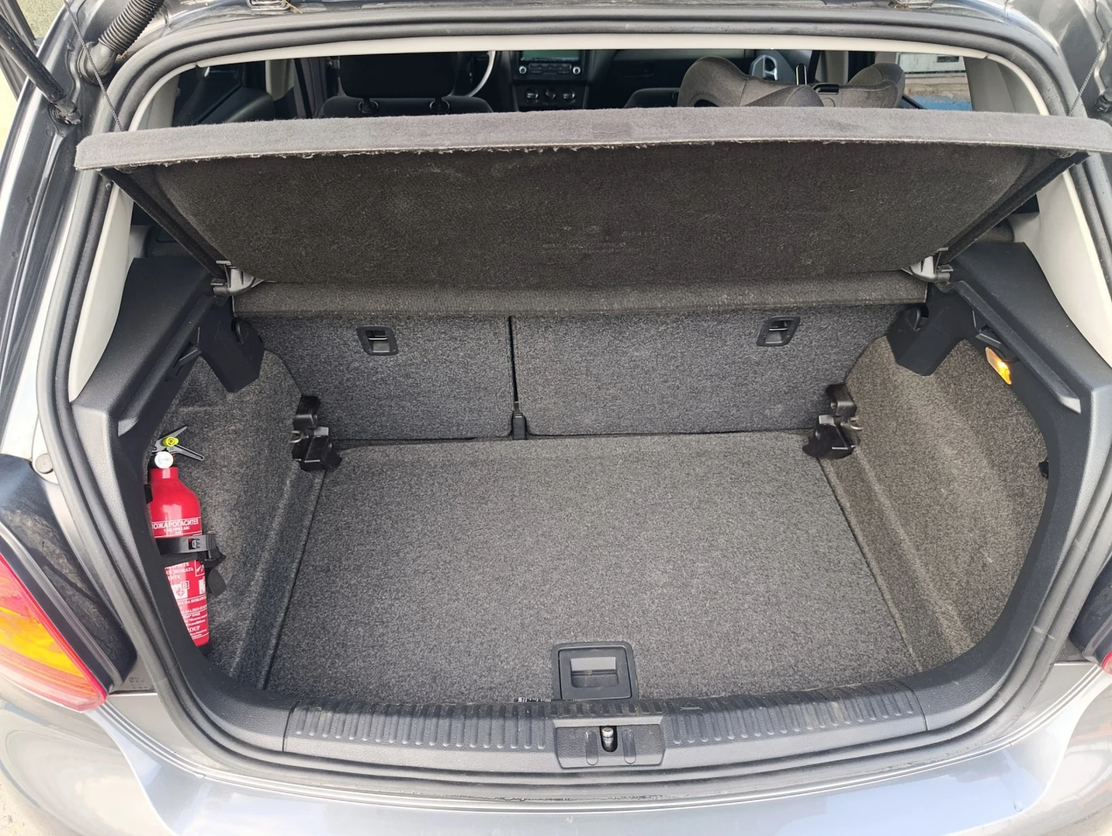 VW Polo 1.6 TDI , снимка 16 - Автомобили и джипове - 54994201