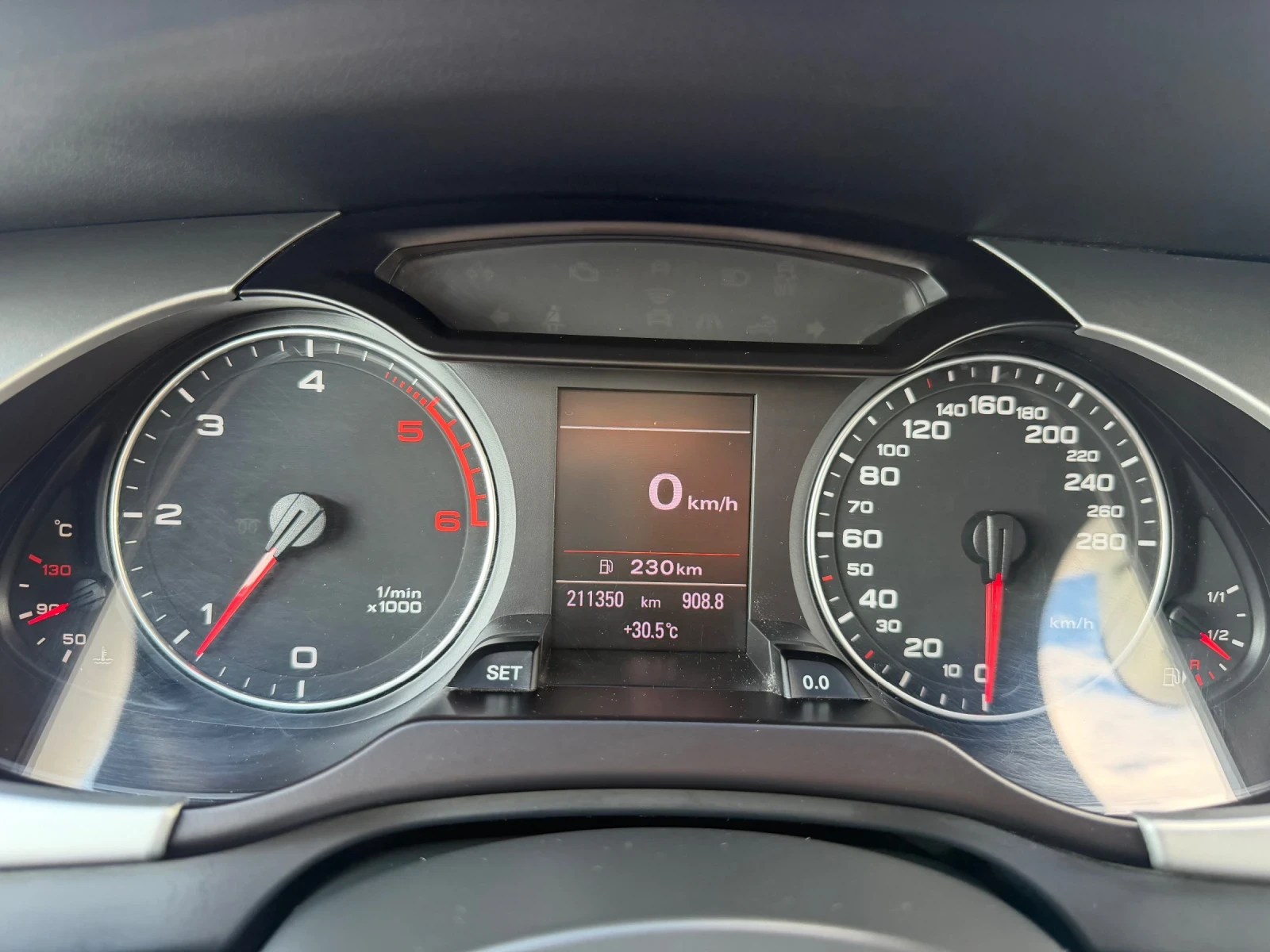 Audi A4 S-LINE 2.0TDI-136PS-НАВИ, снимка 13 - Автомобили и джипове - 55195103