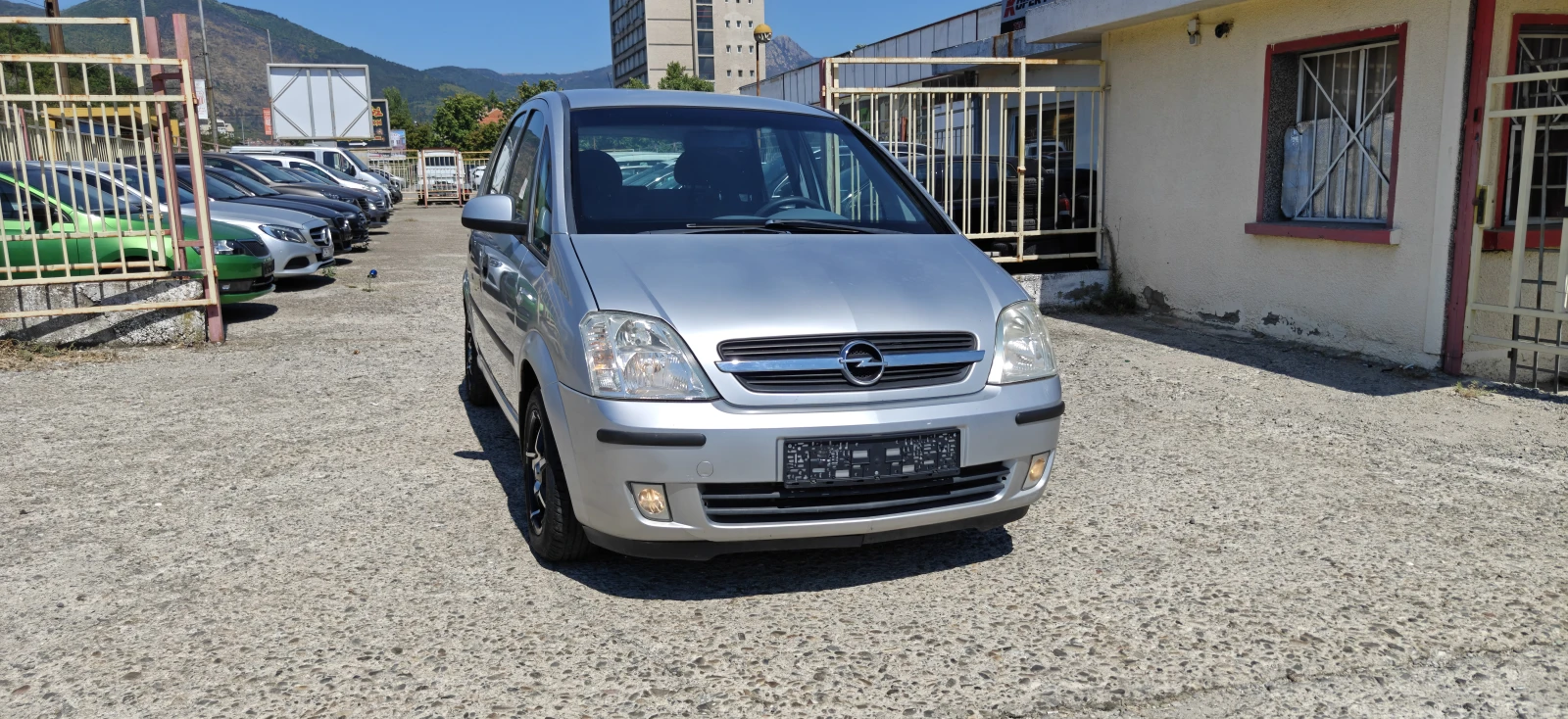 Opel Meriva 1.4i.климатроник, снимка 2 - Автомобили и джипове - 55736783