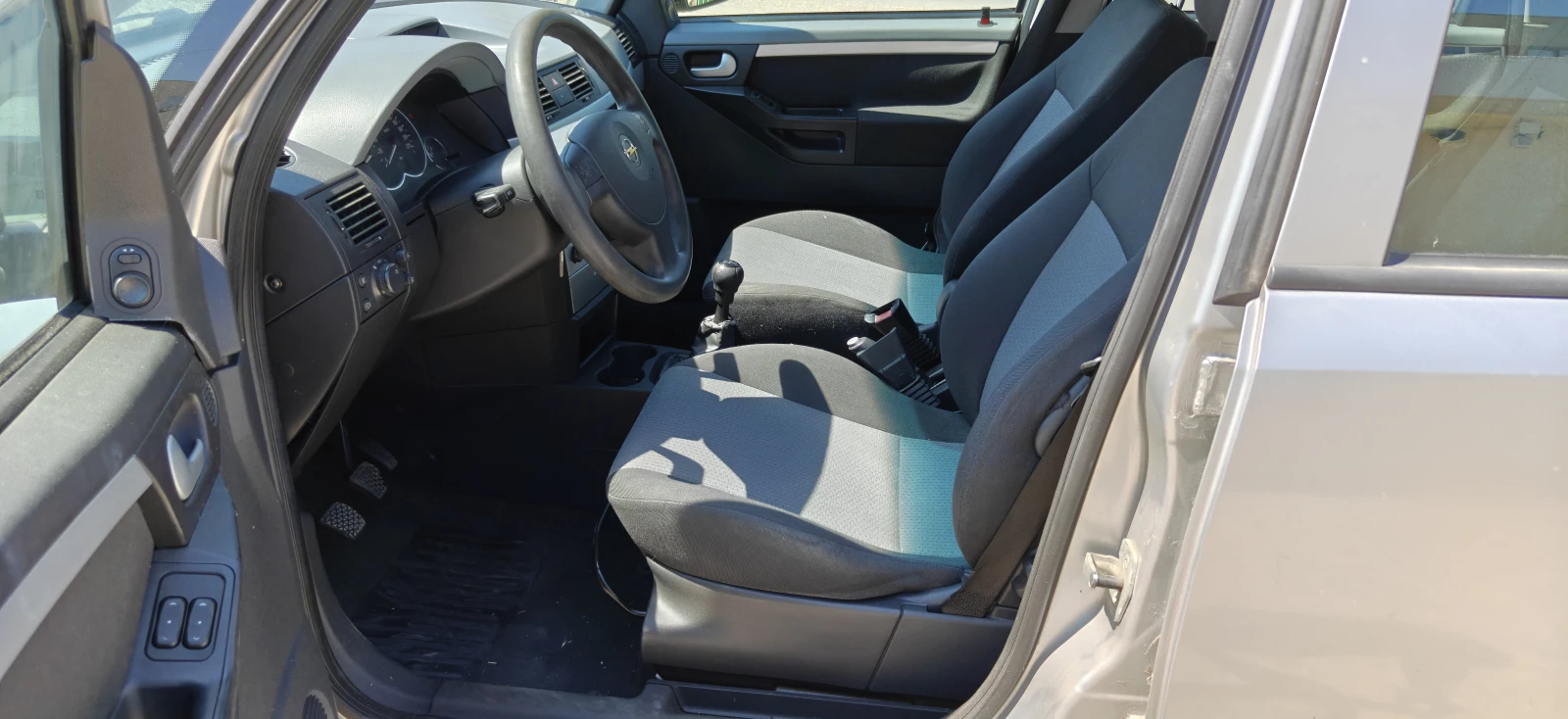Opel Meriva 1.4i.климатроник, снимка 10 - Автомобили и джипове - 55736783