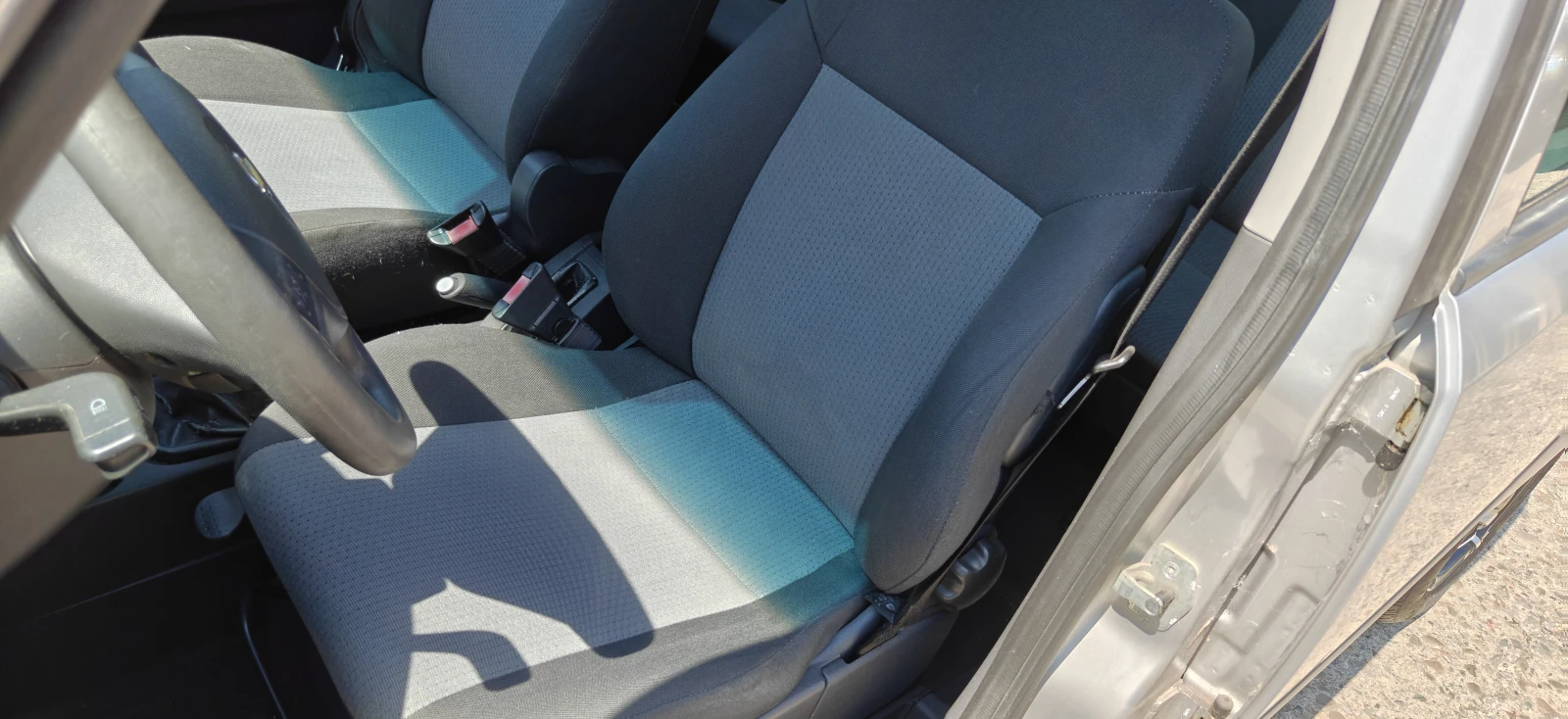 Opel Meriva 1.4i.климатроник, снимка 11 - Автомобили и джипове - 55736783