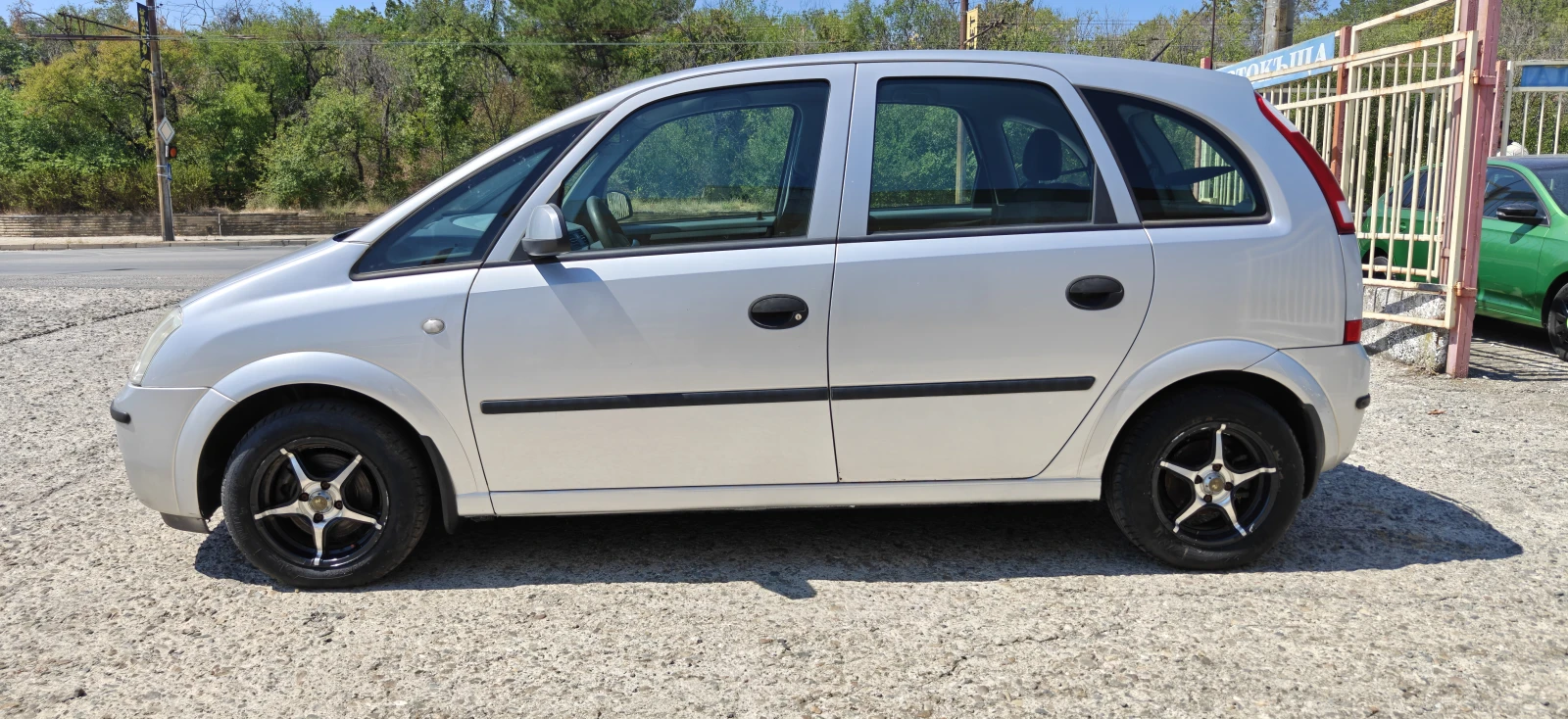 Opel Meriva 1.4i.климатроник, снимка 4 - Автомобили и джипове - 55736783