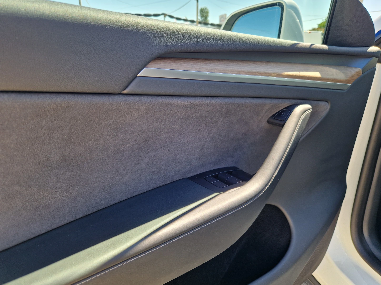 Tesla Model Y Dual Motor Performdnse* AWD* EU* Germany* 2025 , снимка 8 - Автомобили и джипове - 55962376