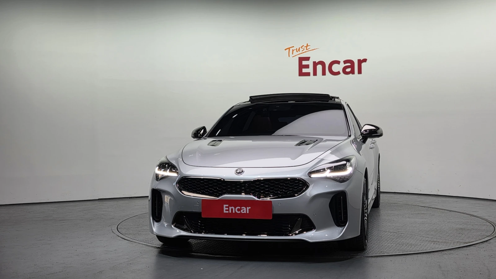 Kia Stinger 3.3* ЕЛ. БАГАЖНИК* BLIND SPOT* HUD* 360* КРАЙНА ЦЕ, снимка 3 - Автомобили и джипове - 56025509