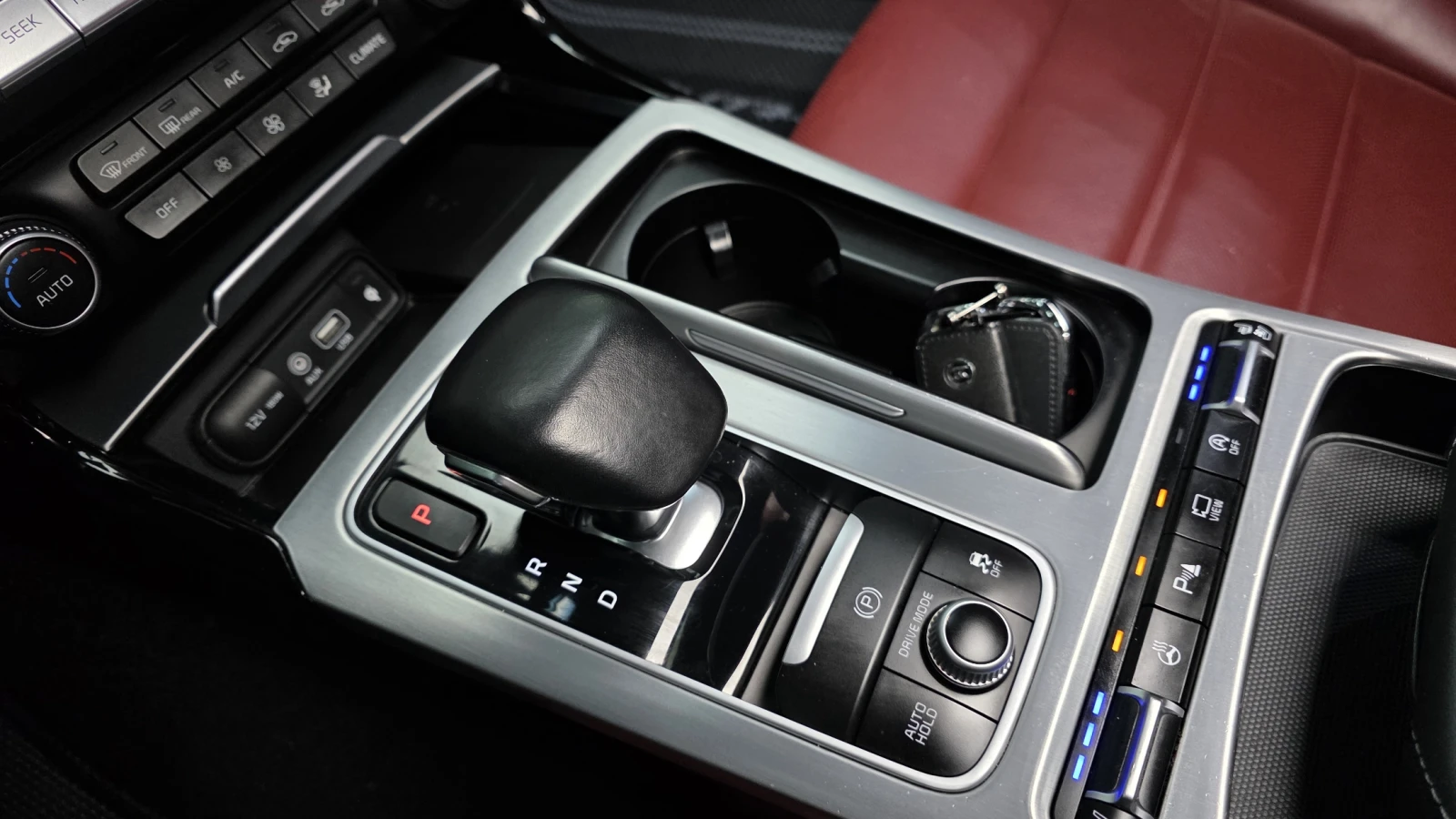 Kia Stinger 3.3* ЕЛ. БАГАЖНИК* BLIND SPOT* HUD* 360* КРАЙНА ЦЕ, снимка 9 - Автомобили и джипове - 56025509