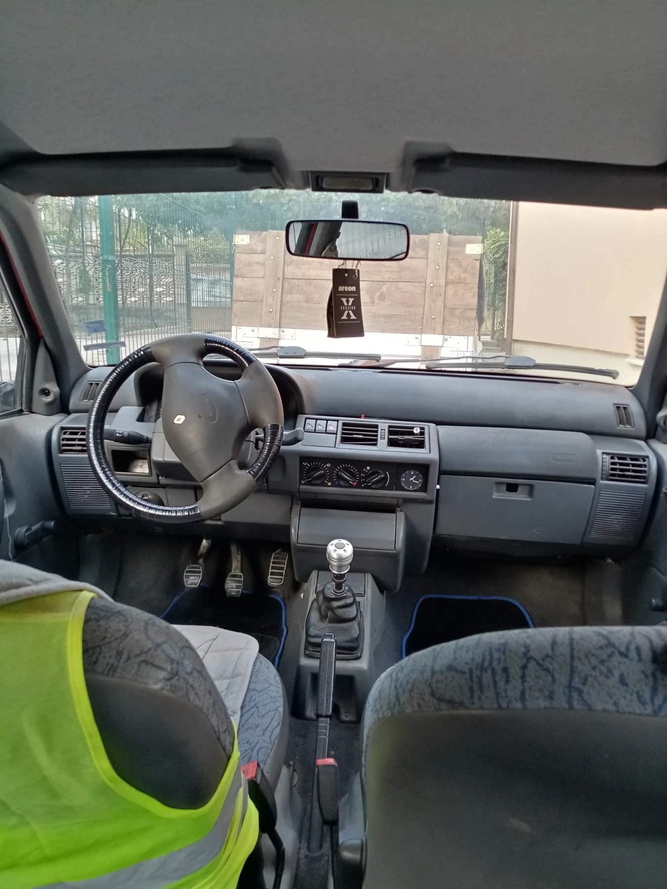 Renault Clio, снимка 5 - Автомобили и джипове - 56112388