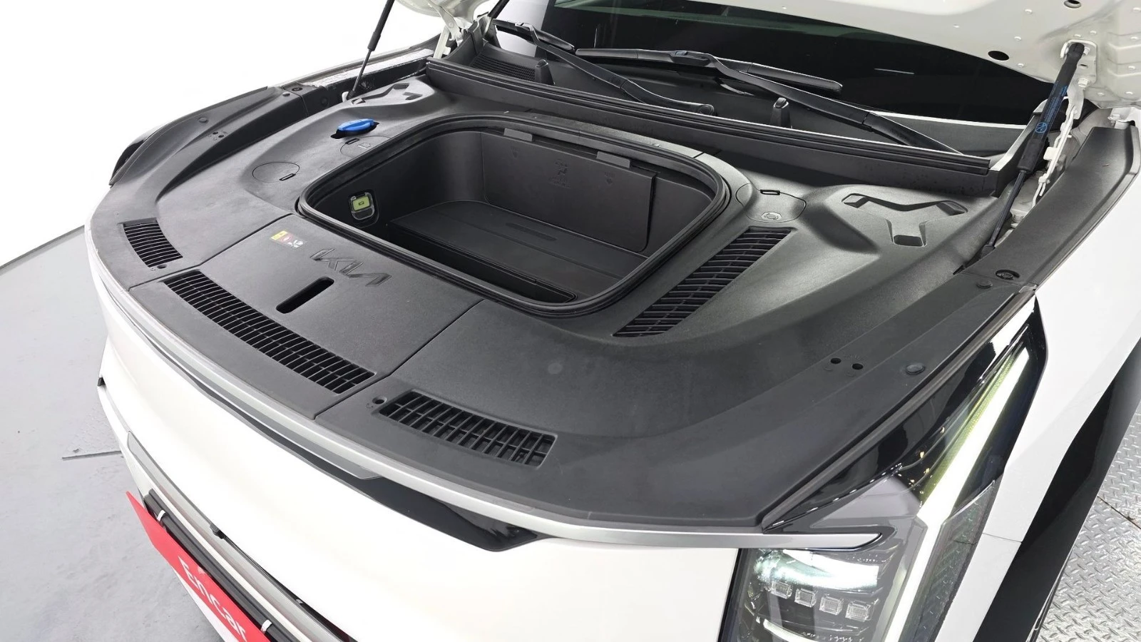 Kia EV9 LONG RANGE AWD EARTH, снимка 6 - Автомобили и джипове - 56113808
