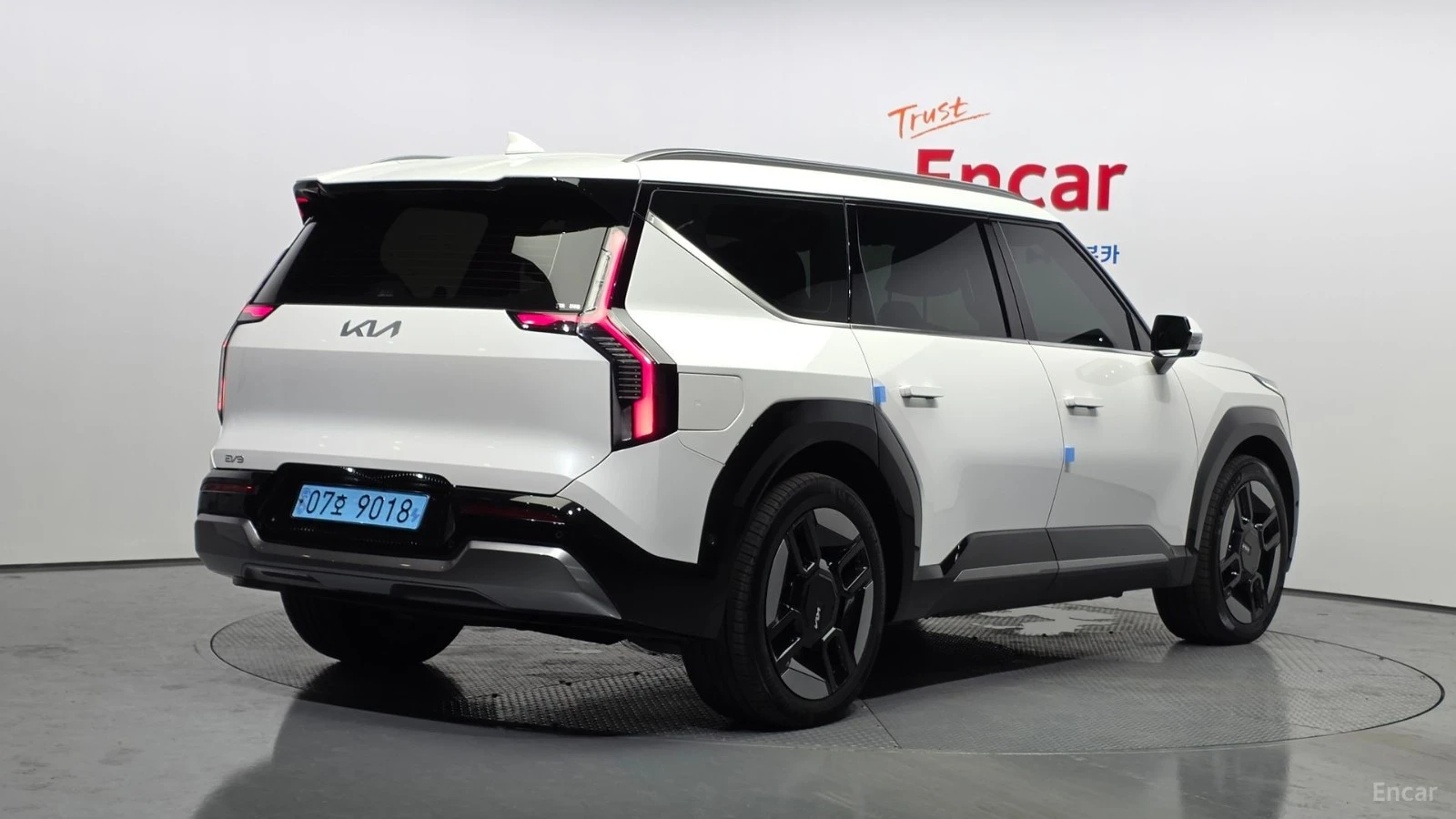 Kia EV9 LONG RANGE AWD EARTH, снимка 2 - Автомобили и джипове - 56113808