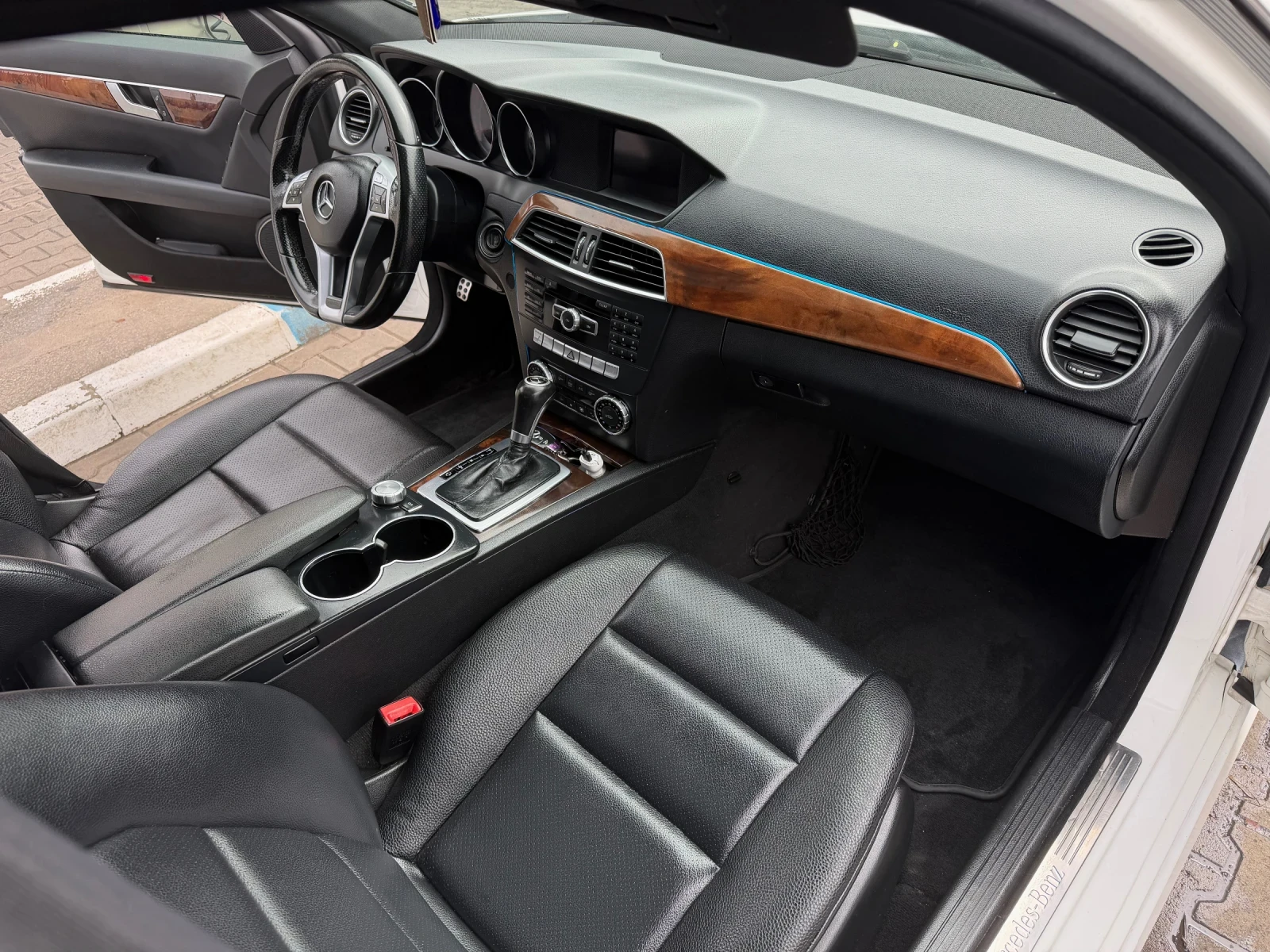 Mercedes-Benz C 350 FACELIFT AMG 4MATIC �������� | Mobile.bg � ����������� 12