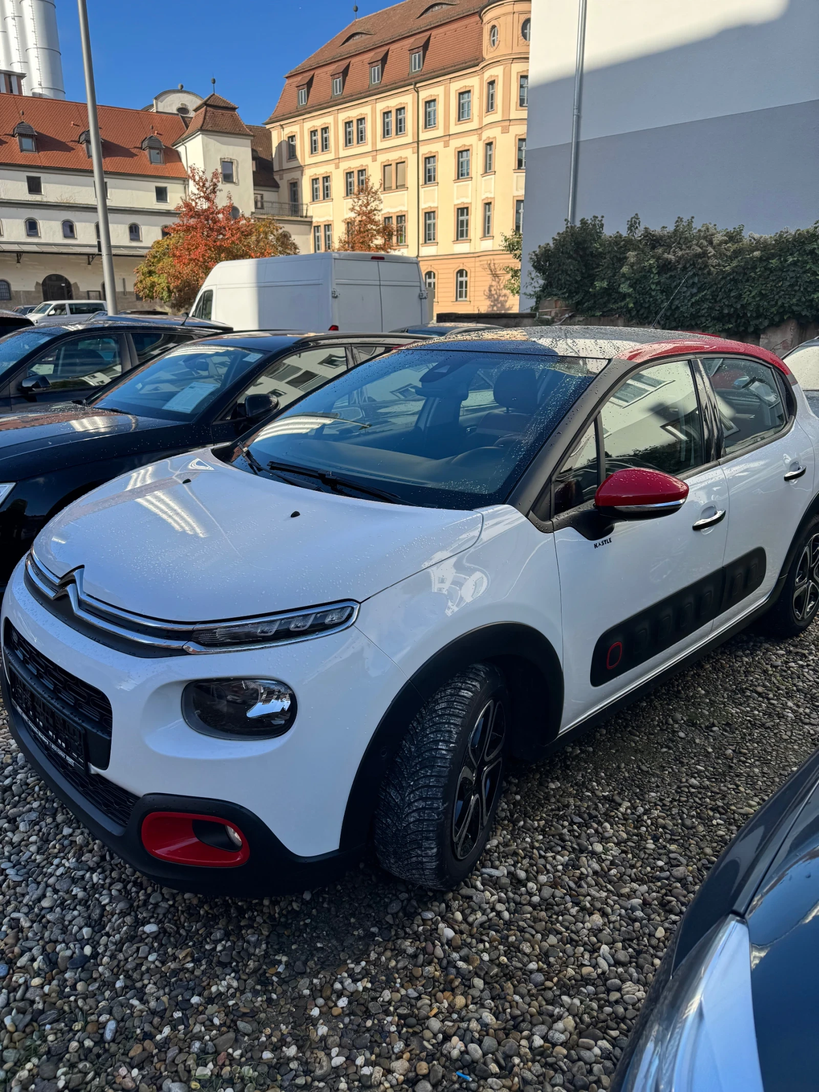 Citroen C3 1.2 Pure Tech 110k.c.Turbo, снимка 2 - Автомобили и джипове - 56647263