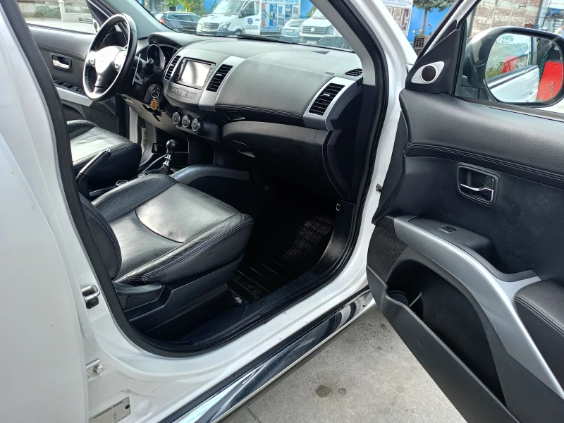 Citroen C-Crosser 2.2 D 4x4 7 места, снимка 6 - Автомобили и джипове - 51910849