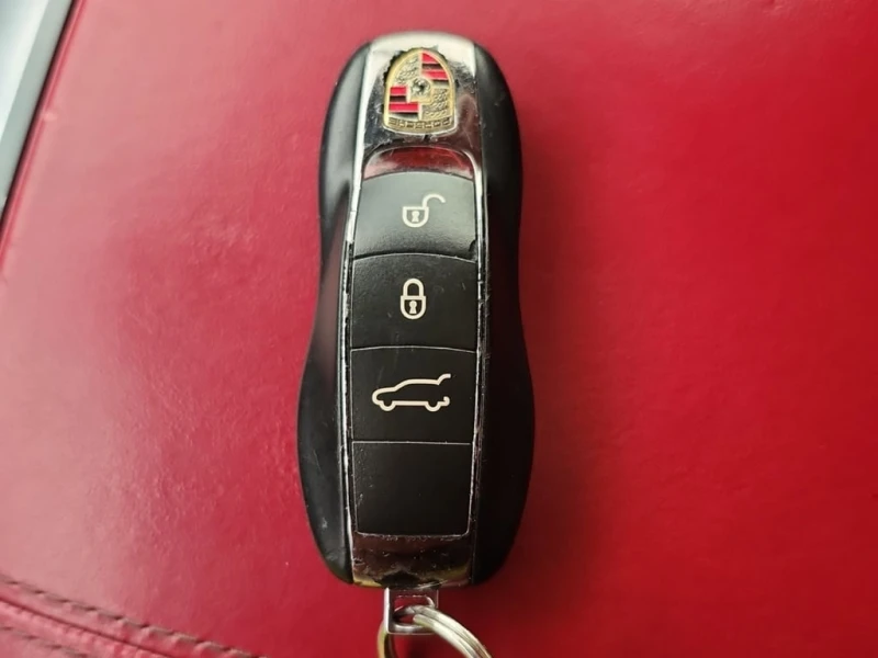 Porsche Cayenne 2016 * AWD 4DR * CARFAX * БЕЗ ПЪРВОНАЧАЛНА ВНОСКА, снимка 8 - Автомобили и джипове - 53149994