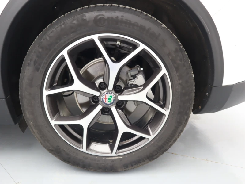 Alfa Romeo Stelvio - 56900 лв. - 32669579 | Car24.bg