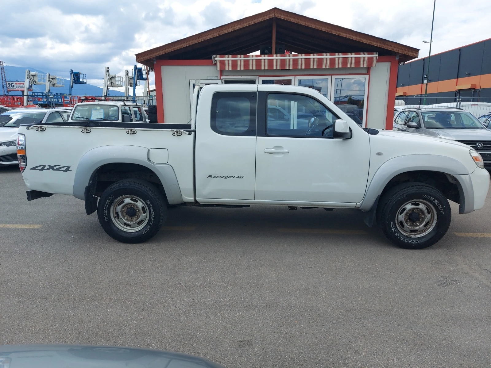 Mazda BT-50 2.5 TDI, 143 к.с., ИТАЛИЯ - изображение 4