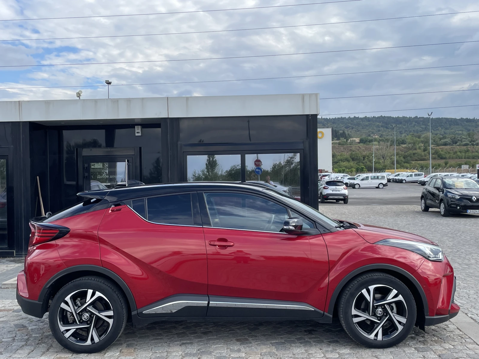 Toyota C-HR 1.8 (122 кс) Hybrid e-CVT - изображение 4