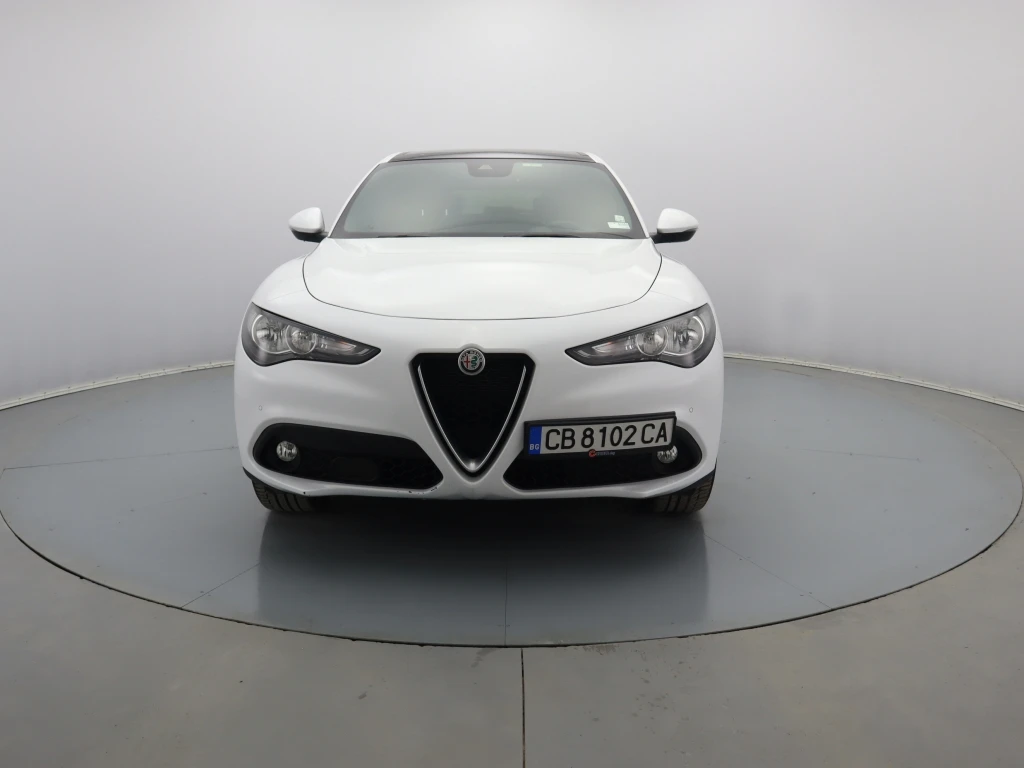 Alfa Romeo Stelvio  - изображение 2