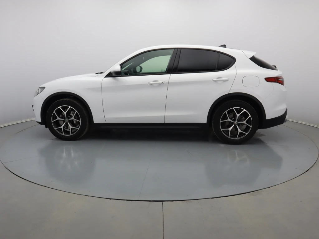 Alfa Romeo Stelvio  - изображение 6