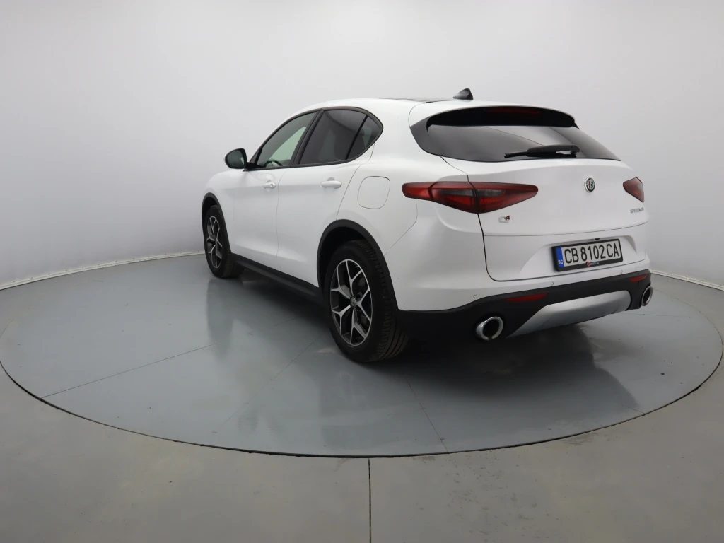 Alfa Romeo Stelvio  - изображение 9