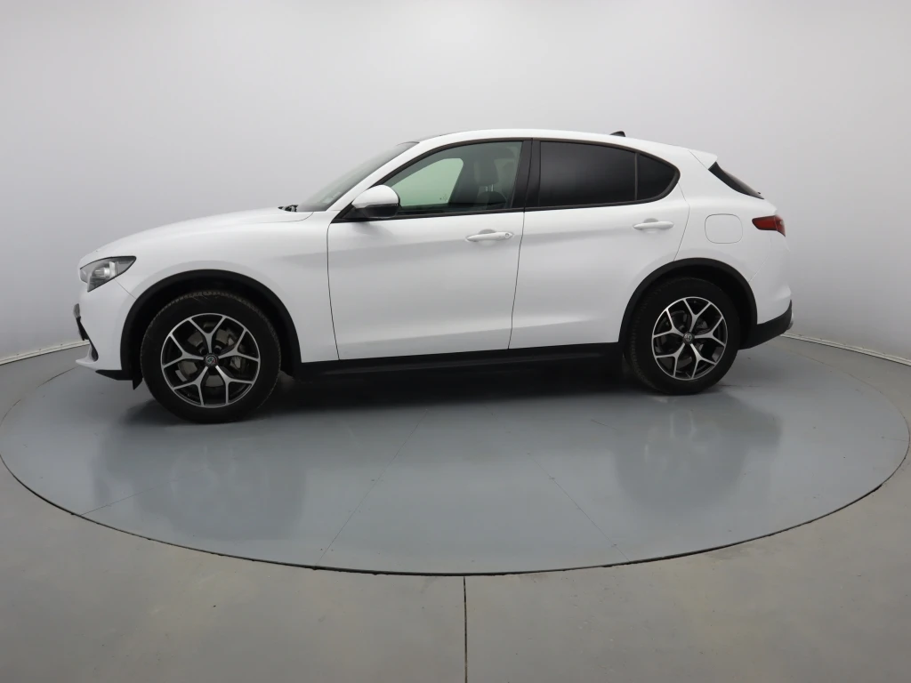 Alfa Romeo Stelvio  - изображение 5