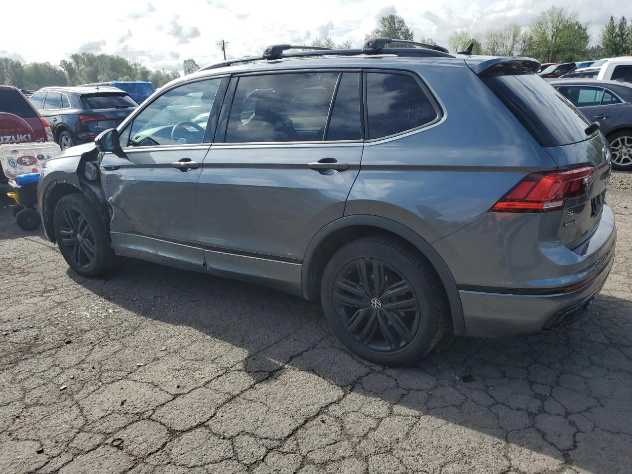 VW Tiguan R-LINE* 4Motion* All Black* Подгрев* Пано* М.Зона* - изображение 5