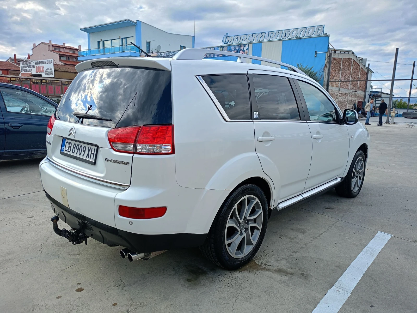 Citroen C-Crosser 2.2 D 4x4 7 места - изображение 3