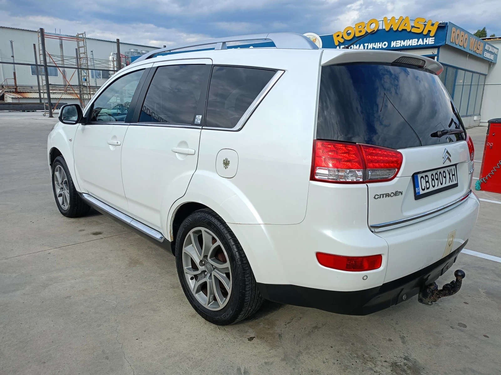 Citroen C-Crosser 2.2 D 4x4 7 места - изображение 4